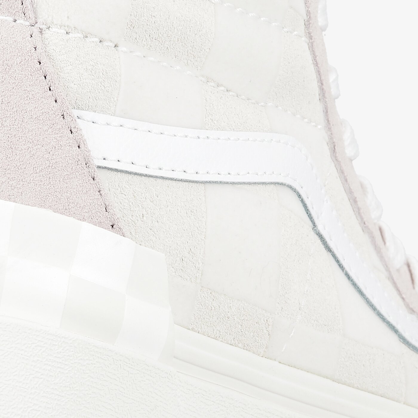 Дамски маратонки VANS UA SK8-HI STACKED vn0a4btw5zr1 цвят бял