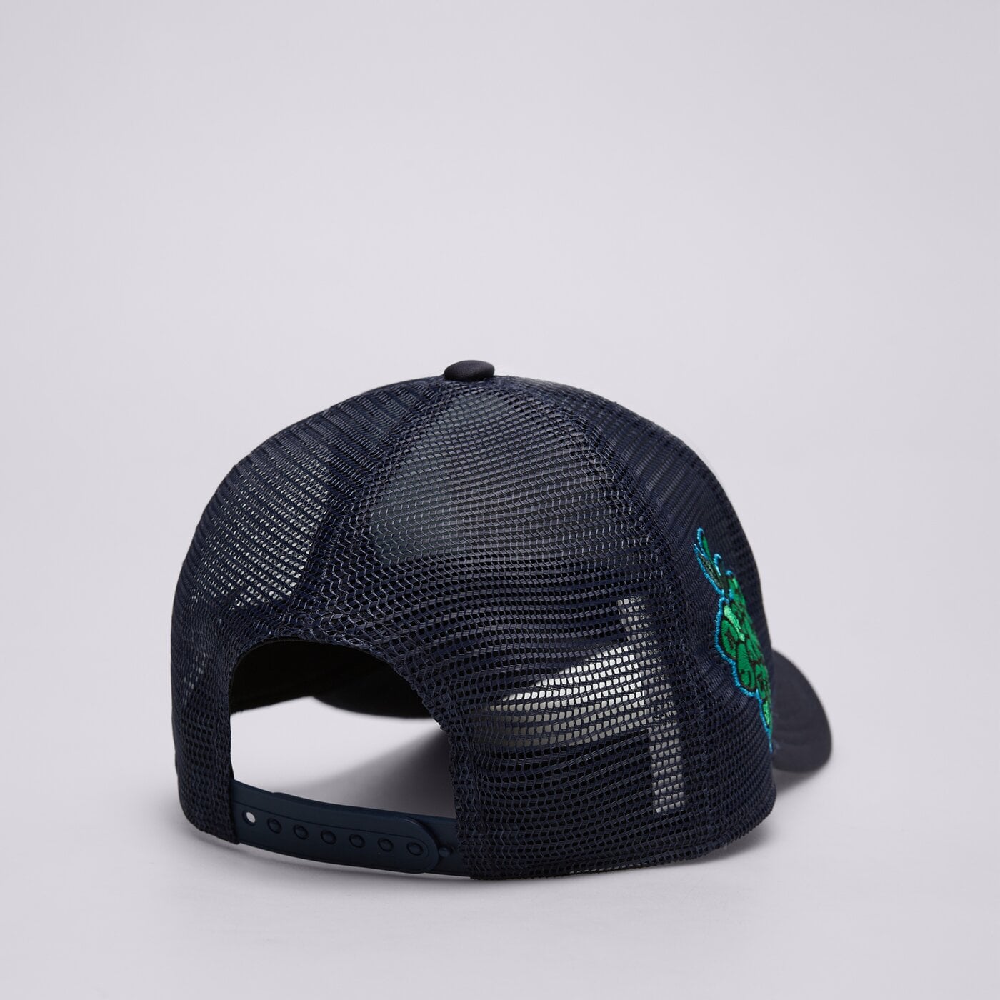 Мъжка шапка с козирка NEW ERA ШАПКА NE PATCH TRUCKER NONE 60503526 цвят тъмносин