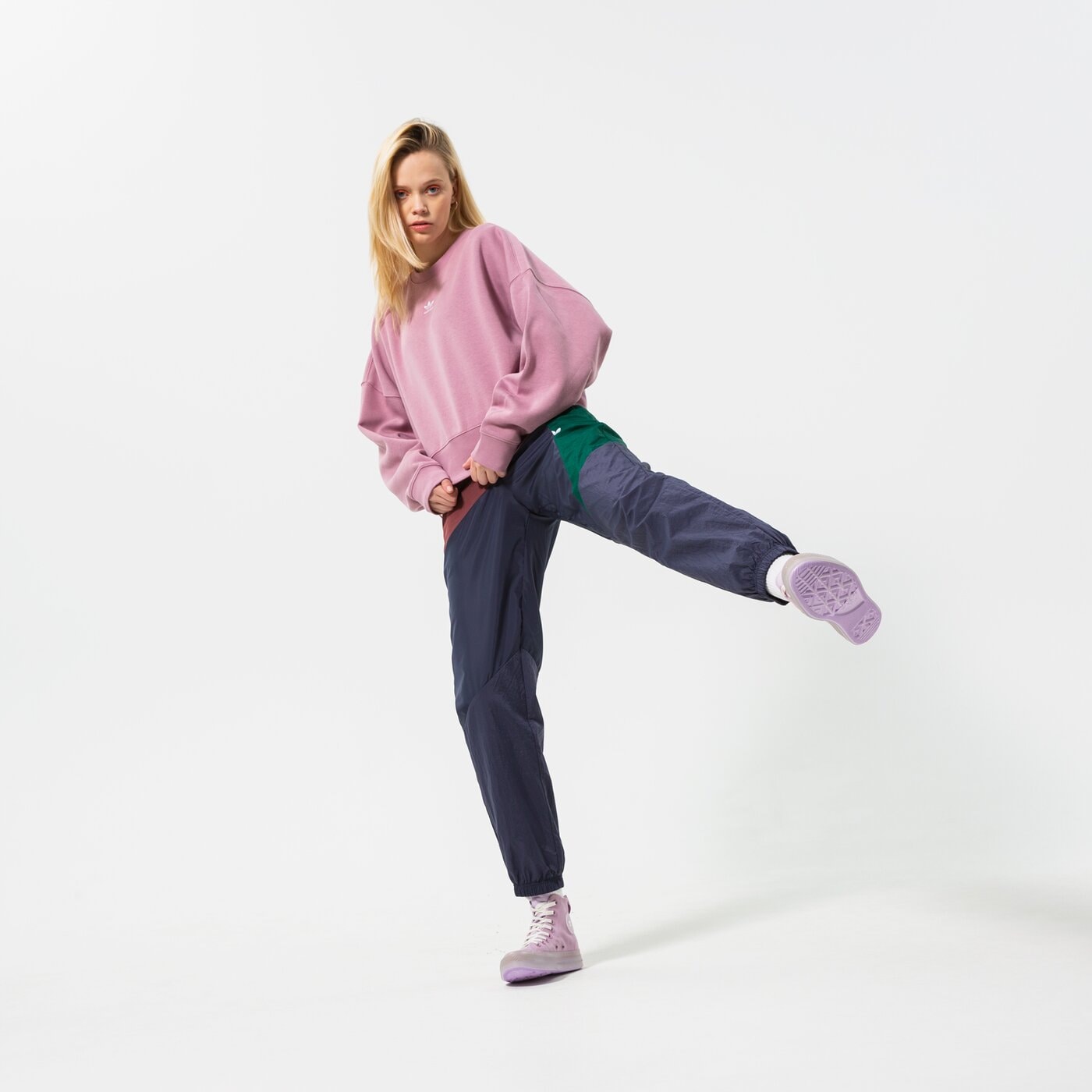 Дамски суичър ADIDAS СУИТЧЪР SWEATSHIRT hf7480 цвят розов