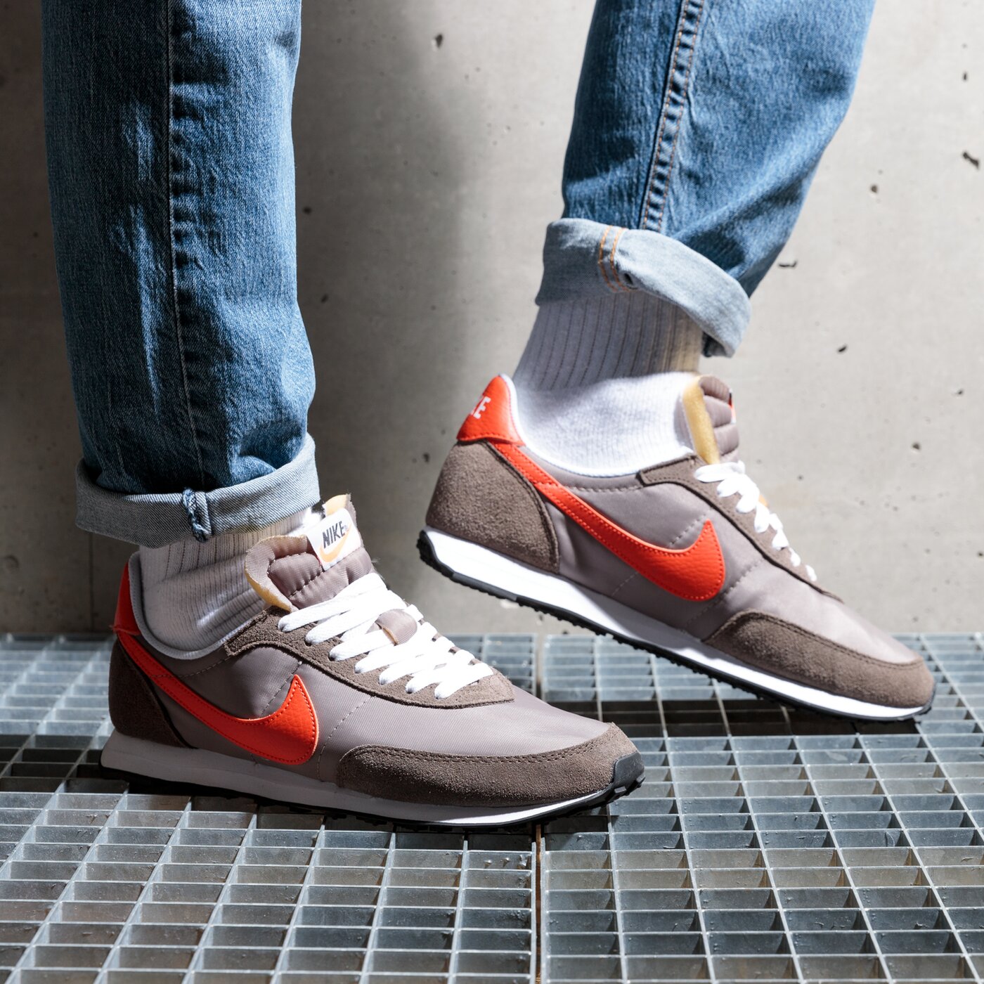 Мъжки маратонки NIKE WAFFLE TRAINER 2 dh1349-002 цвят каки