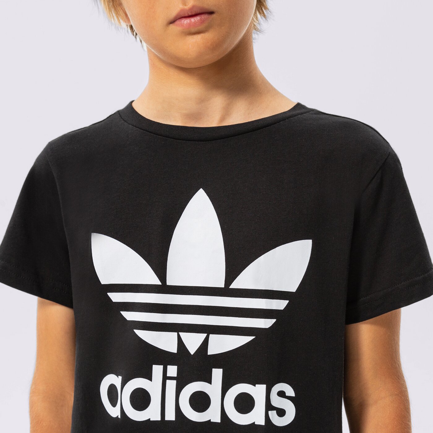 Детска тениска ADIDAS ТЕНИСКА TREFOIL TEE BOY dv2905 цвят черен