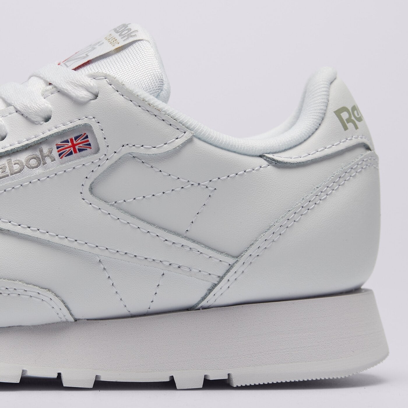 Дамски маратонки REEBOK CLASSIC LEATHER 100008496 цвят бял