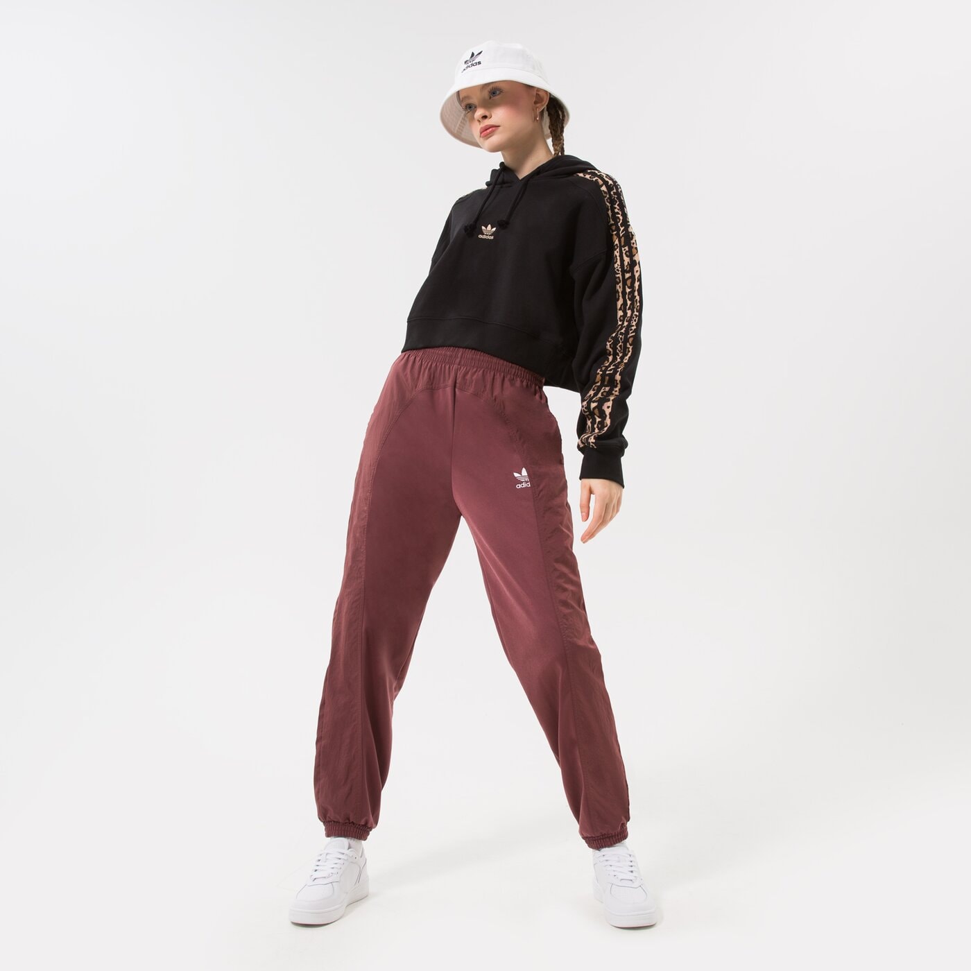 Дамски суичър ADIDAS СУИТЧЪР HOODIE LOGO hk5184 цвят черен