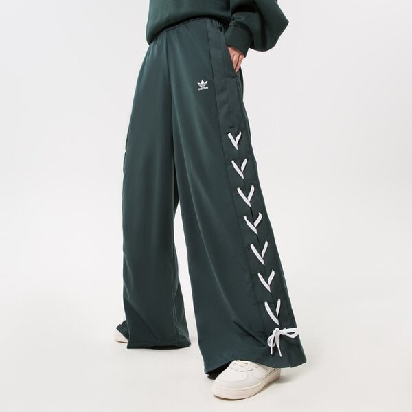 Дамски панталони ADIDAS ПАНТАЛОНИ WIDE LEG PANT hk5086 цвят зелен