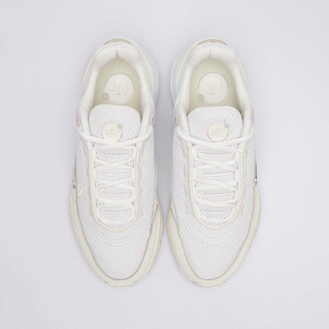 Дамски маратонки NIKE AIR MAX PULSE fd6409-101 цвят бял