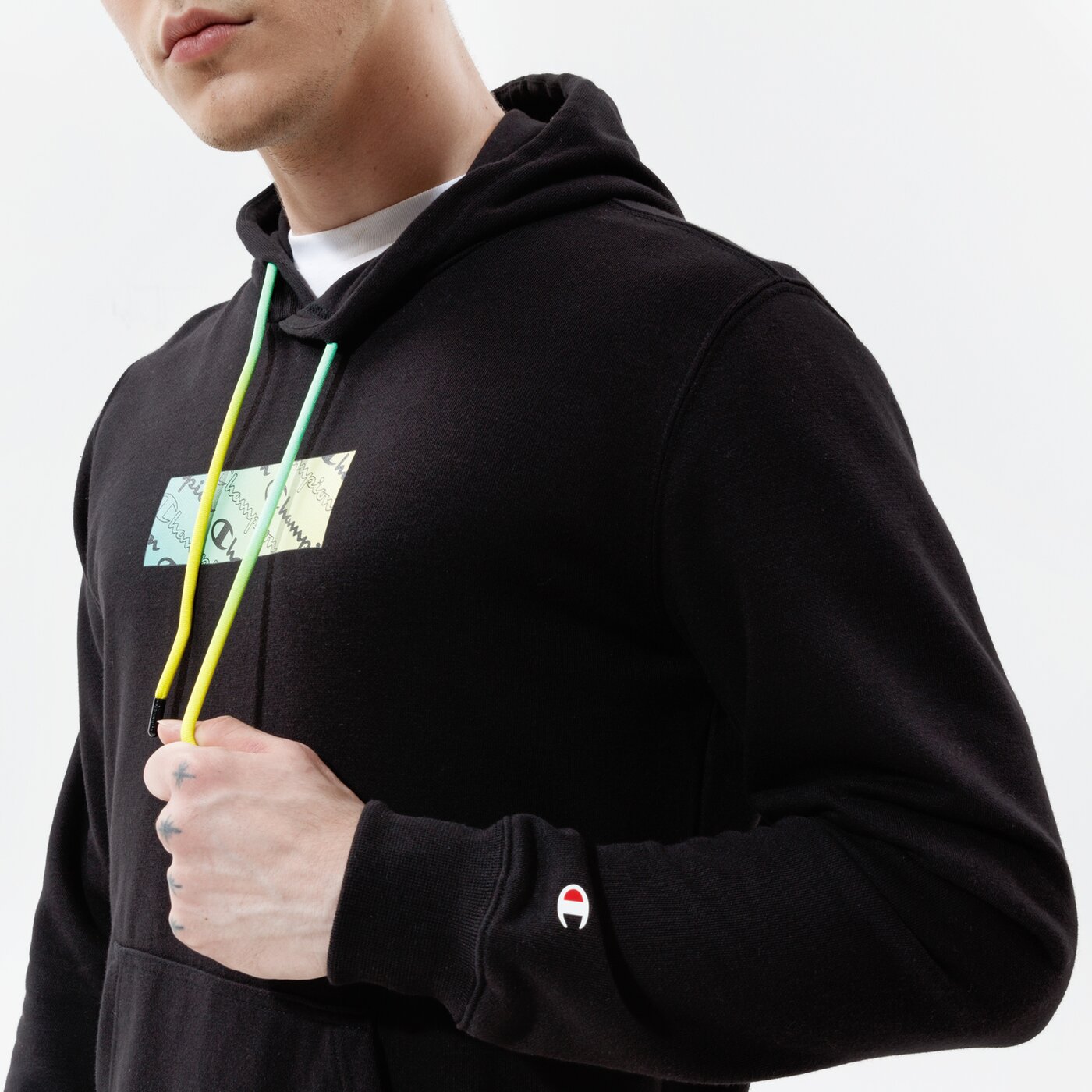 Мъжки суичър CHAMPION СУИТЧЪР С КАЧУЛКА HOODED SWEATSHIRT 215785kk001 цвят черен