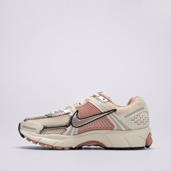 Дамски маратонки NIKE W ZOOM VOMERO 5 NEWS hf1877-102 цвят бежов