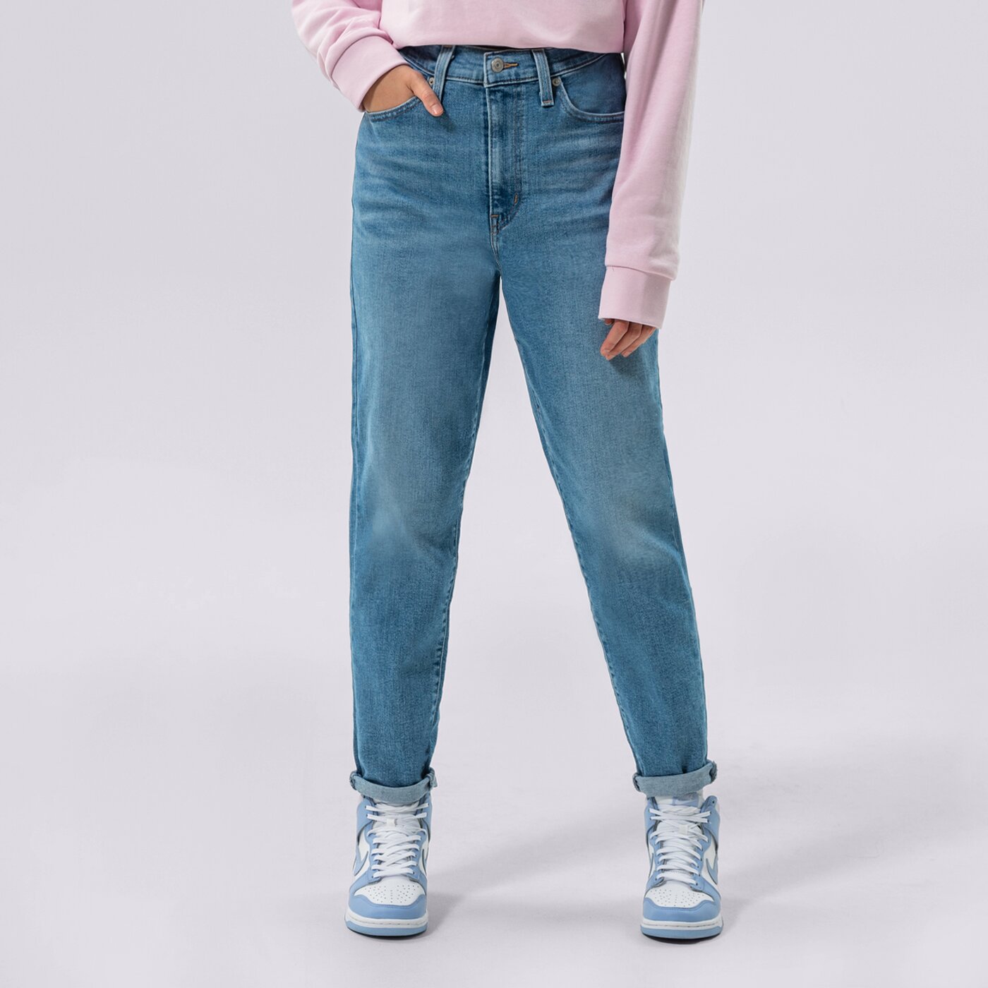 Дамски панталони LEVI'S ПАНТАЛОНИ HIGH WAISTED MOM JEAN 26986-0017 цвят син