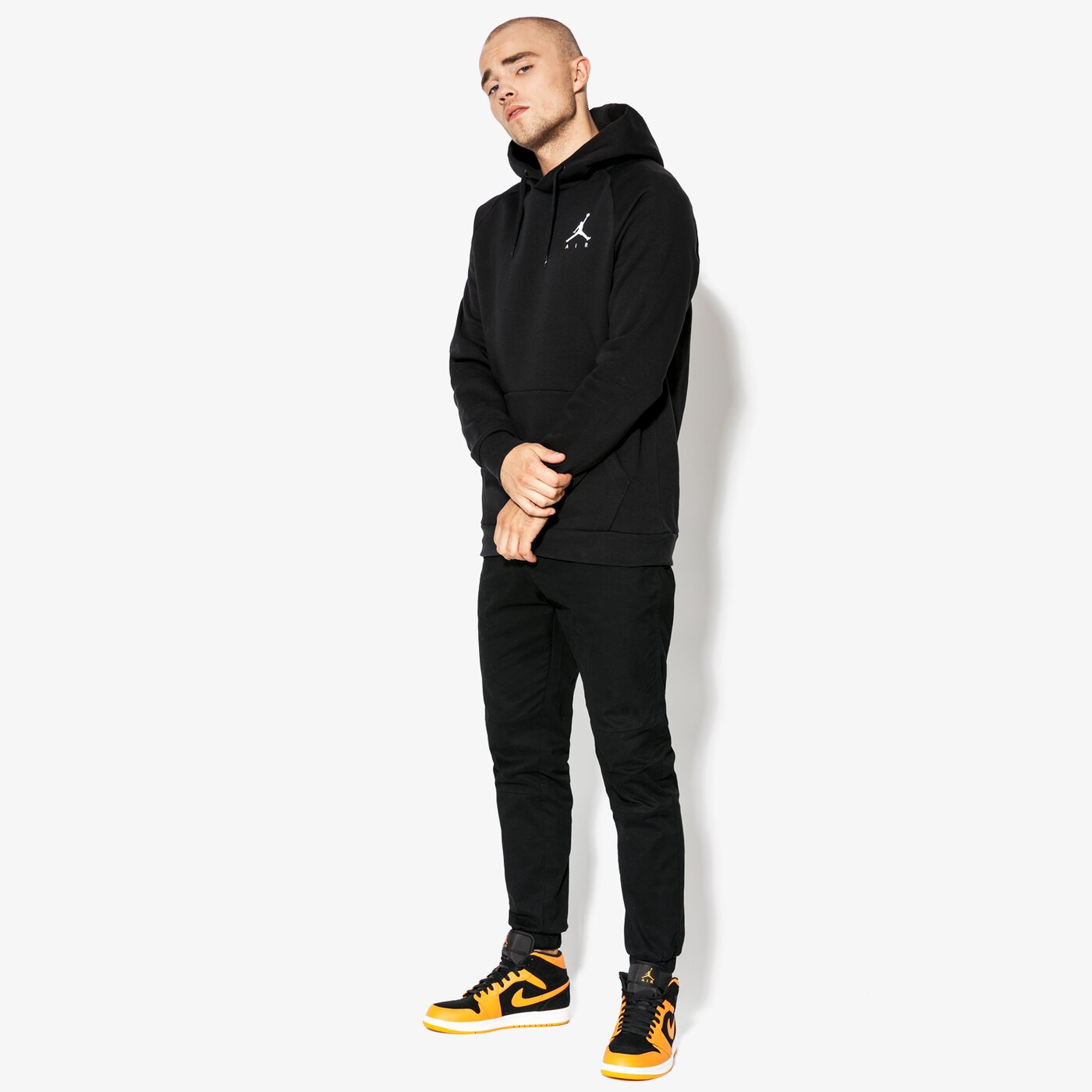Мъжки суичър JORDAN СУИТЧЪР JUMPMAN FLEECE PO 940108-010 цвят черен