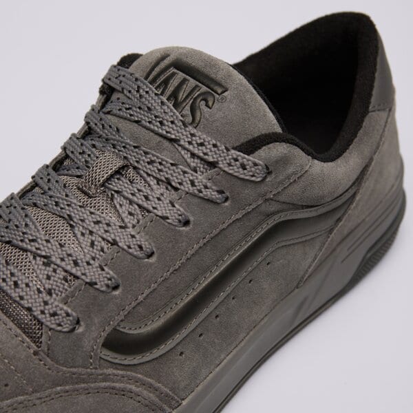 Мъжки маратонки VANS HYLANE vn000d26p wt1 цвят сив