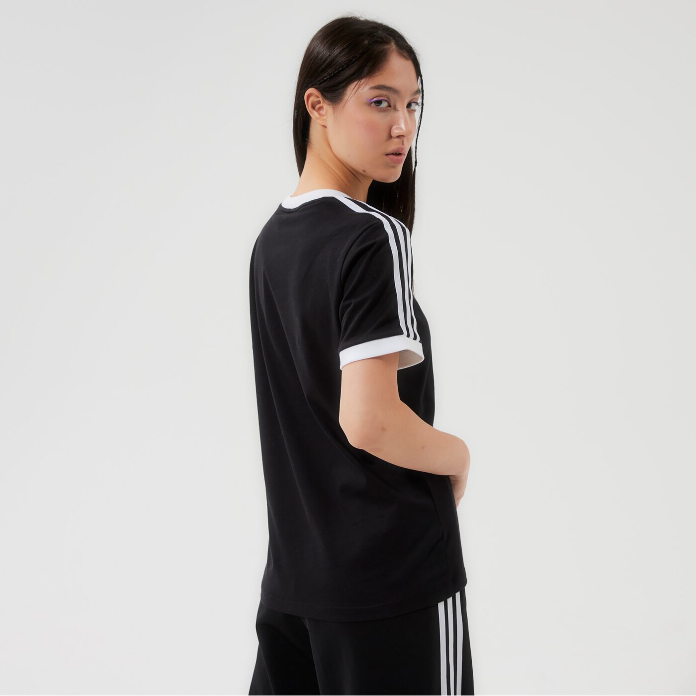 Дамска тениска ADIDAS 3 STRIPES CALIFORNIA ТЕНИСКА gn2900 цвят черен