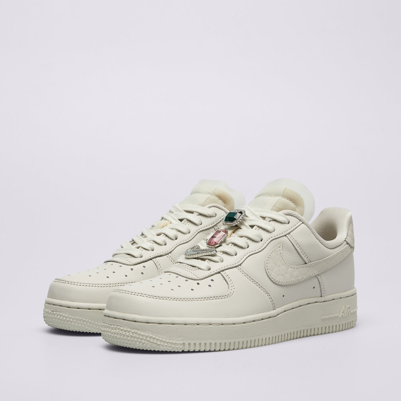 Дамски маратонки NIKE AIR FORCE 1 LOW PREMIUM dn5463-001 цвят бежов
