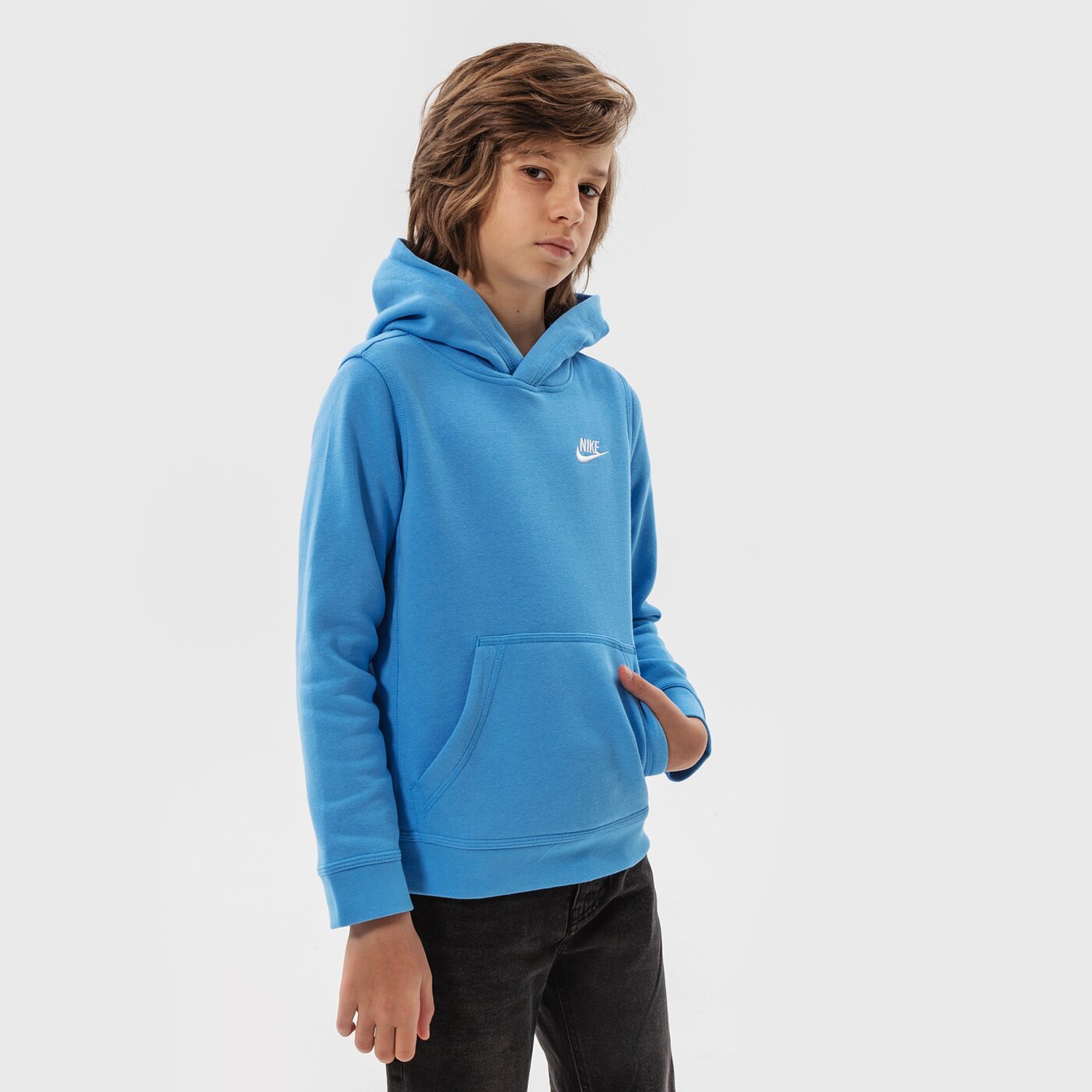 Детски суичър NIKE SPORTSWEAR CLUB PULLOVER HOODIE JUNIOR BOY bv3757-412 цвят син