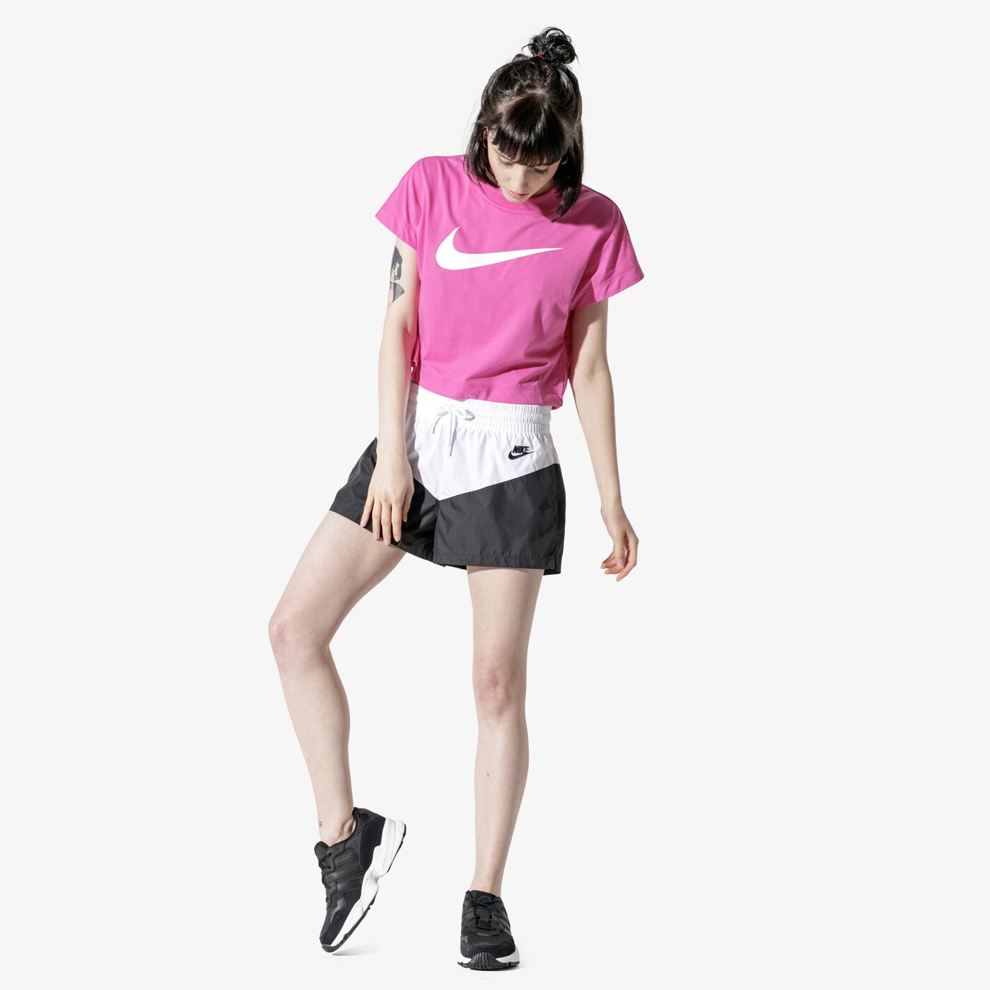 Дамски къси панталони NIKE ШОРТИ W NSW HRTG SHORT WVN ar2362-011 цвят бял