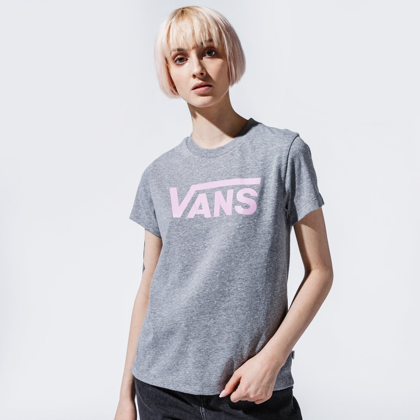 Дамска тениска VANS ТЕНИСКА WM FLYING V CREW TEE CEMENT HEATHER/ORCHID vn0a3up4zfd1 цвят сив