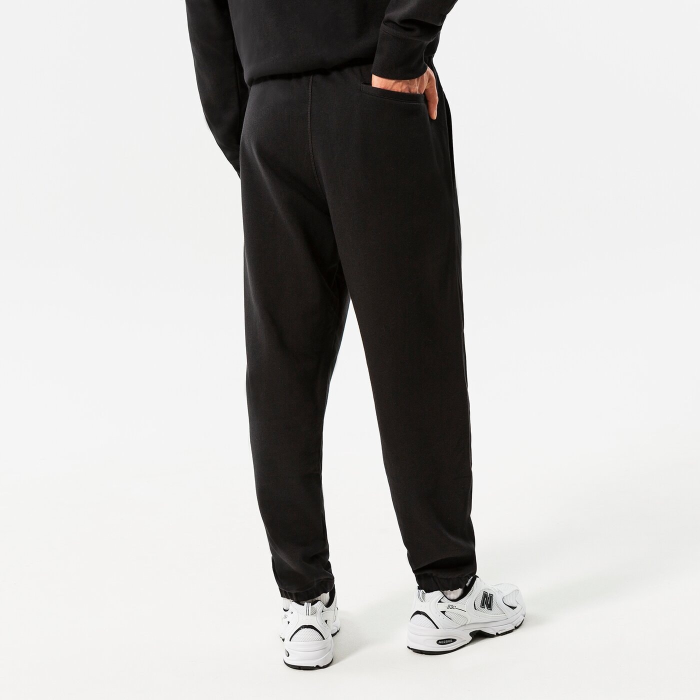 Дамски панталони NEW BALANCE ПАНТАЛОНИ NB ESSENTIALS UNI-SSENTIALS SWEATPANT up21500bk цвят черен