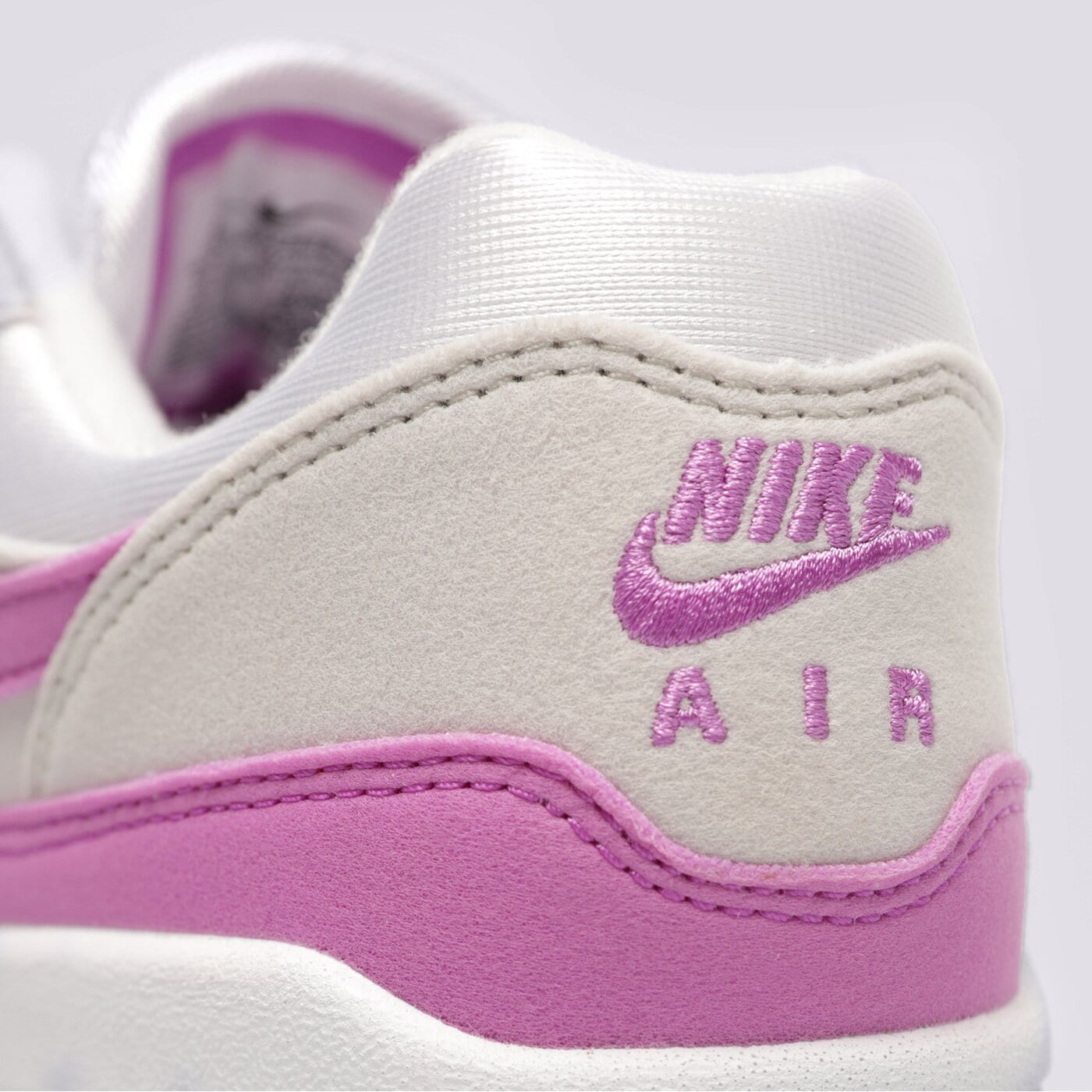 Дамски маратонки NIKE AIR MAX 1 '87 dz2628-001 цвят розов