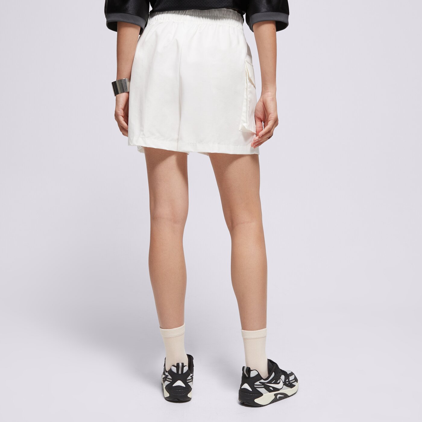 Дамски къси панталони NIKE ШОРТИ W NSW ESSNTL WVN HR 5" CRGO SH hm6982-133 цвят кремав