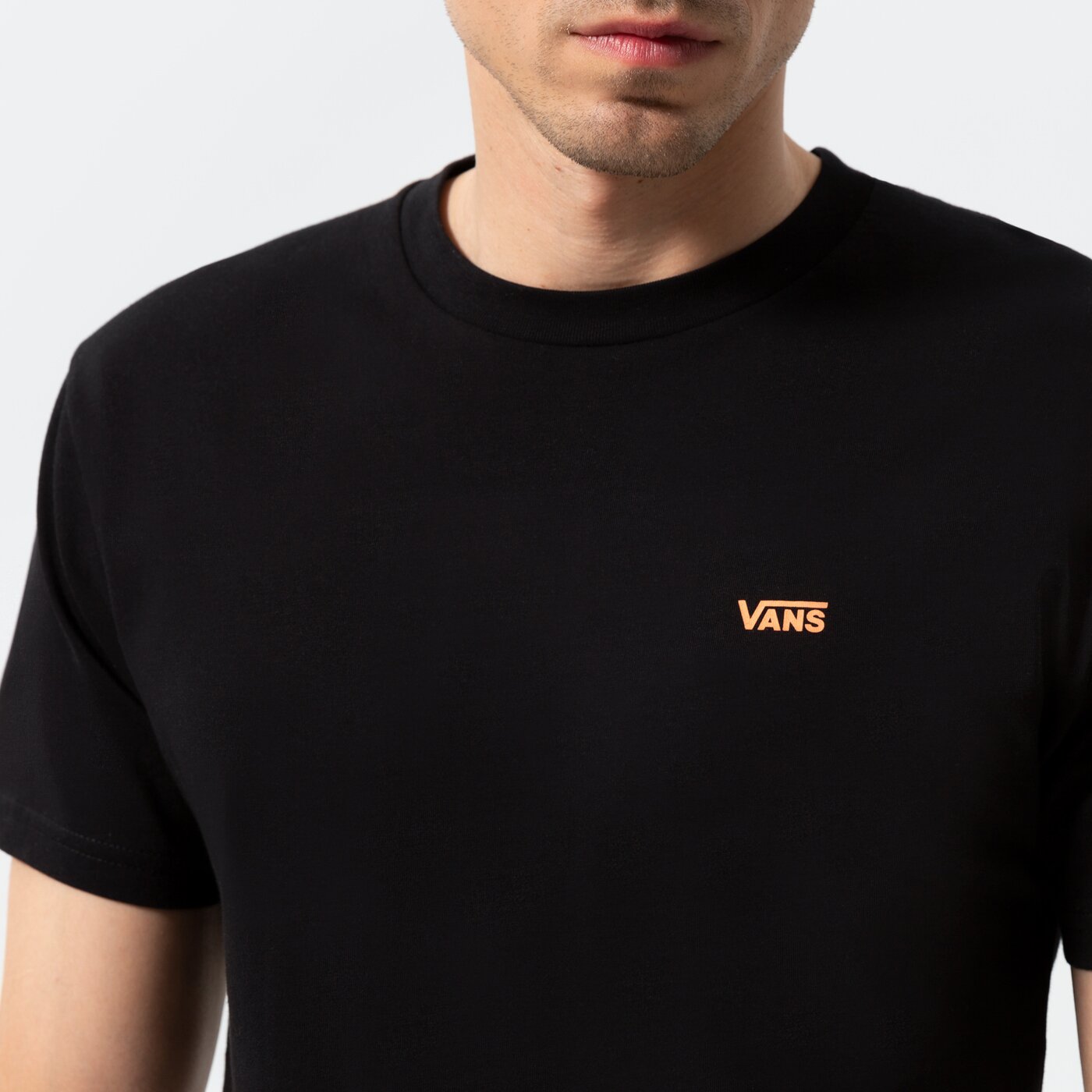 Мъжка тениска VANS ТЕНИСКА MN LEFT CHEST LOGO TEE BLACK/MELON vn0a3czez101 цвят черен