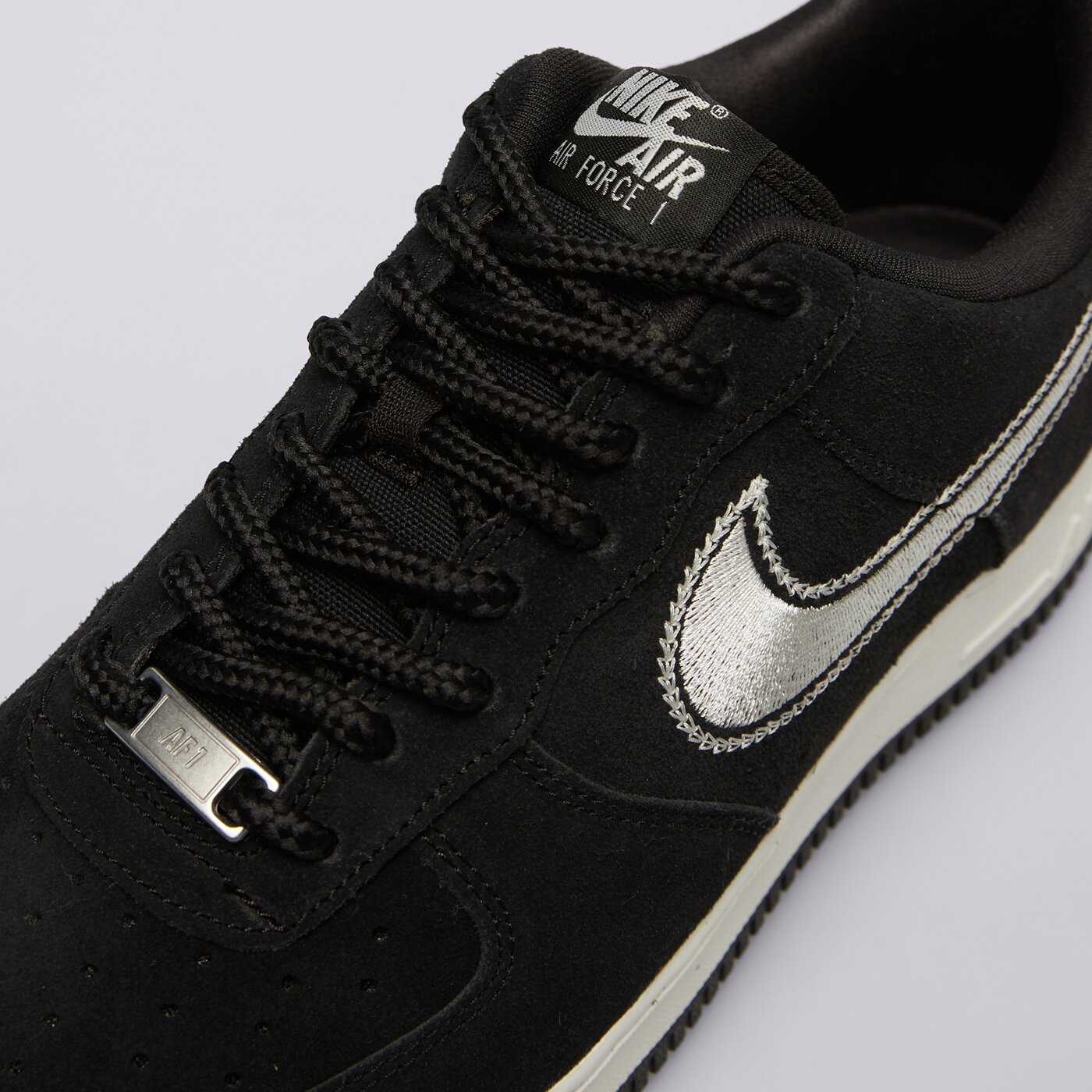 Мъжки маратонки NIKE AIR FORCE 1 '07 LV8 hj4465-001 цвят черен