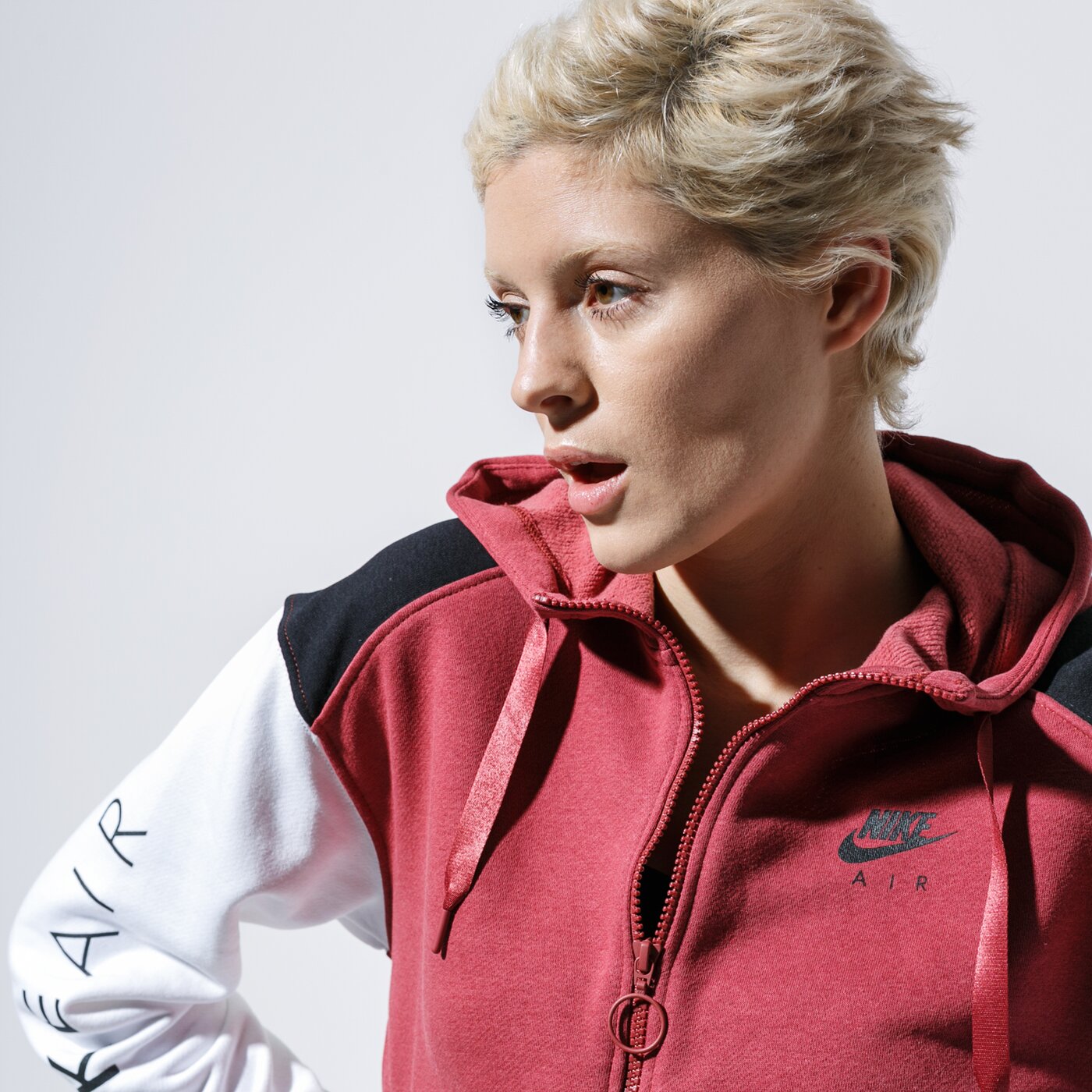 Дамски суичър NIKE СУИТЧЪР С КАЧУЛКА W NSW AIR HOODIE FZ BB bv4771-661 цвят бордо