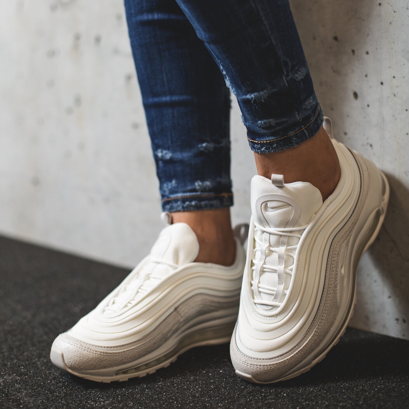 Дамски маратонки NIKE W AIR MAX 97 UL '17 SE ah6806-100 цвят бял