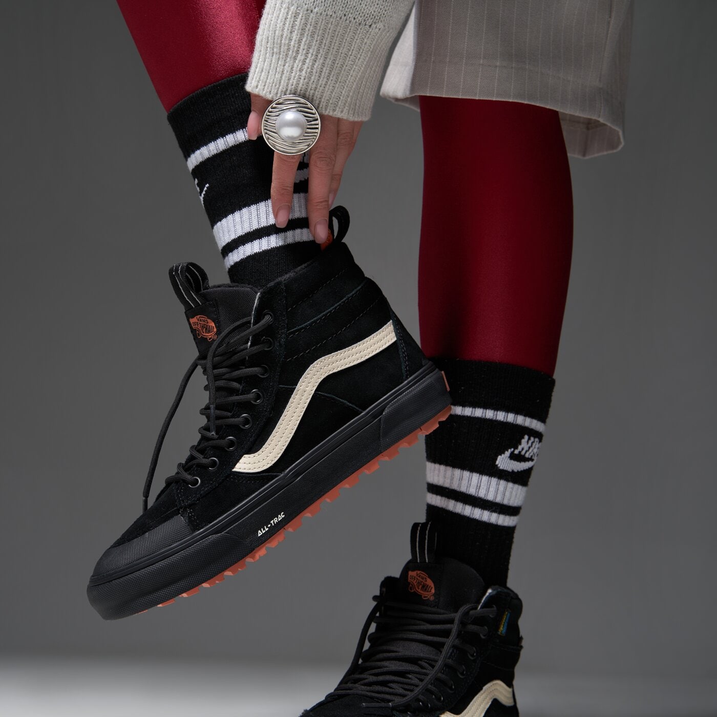 Дамски маратонки VANS MTE SK8-HI WATERPROOF vn000cvtblk1 цвят черен