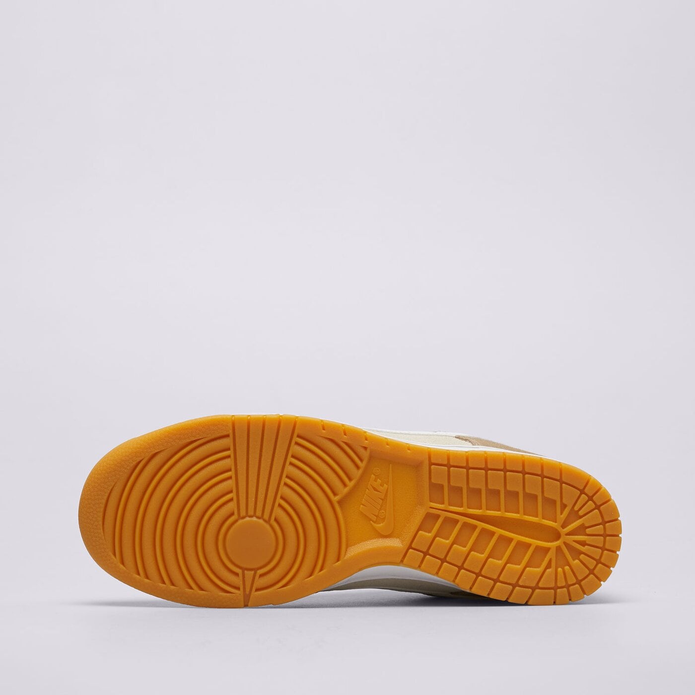 Мъжки маратонки NIKE DUNK LOW RETRO SE  hq1931-100 цвят бежов