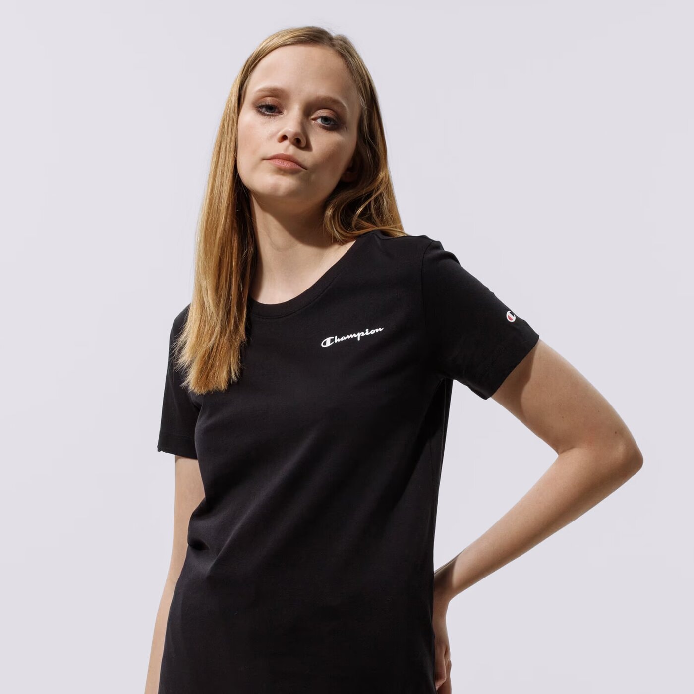 Дамска тениска CHAMPION ТЕНИСКА CREWNECK ТЕНИСКА 112605kk001 цвят черен