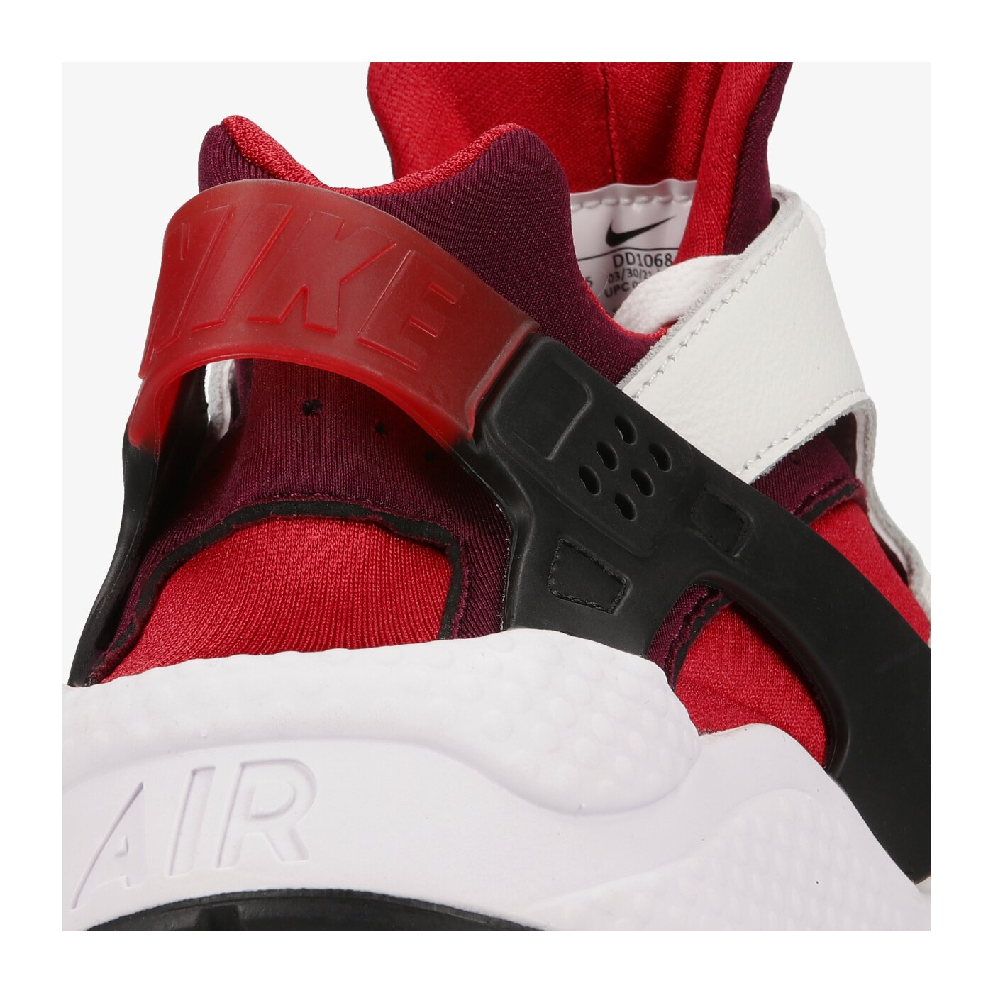 Мъжки маратонки NIKE AIR HUARACHE  dd1068-105 цвят бял