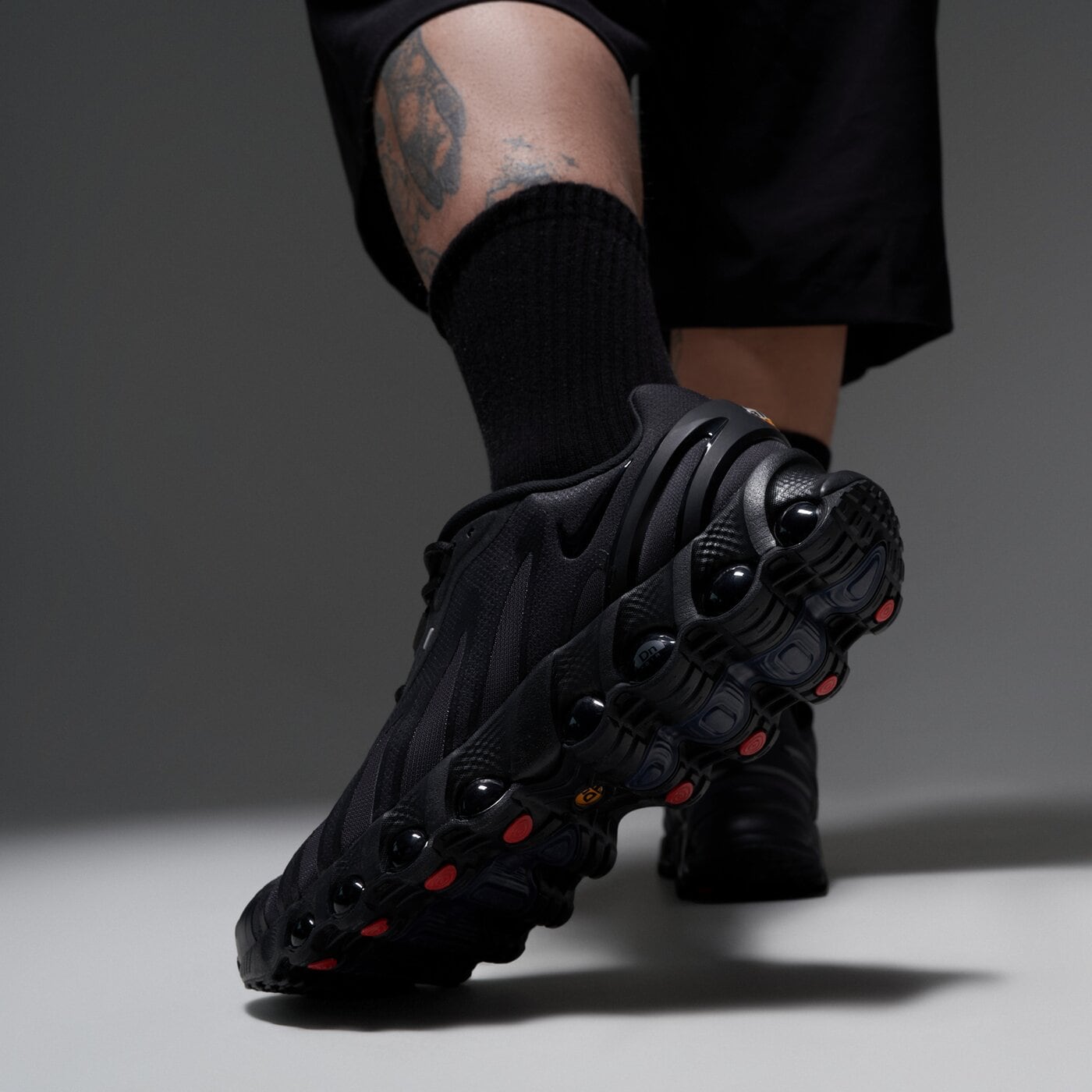 Мъжки маратонки NIKE AIR MAX DN8 fq7860-002 цвят черен