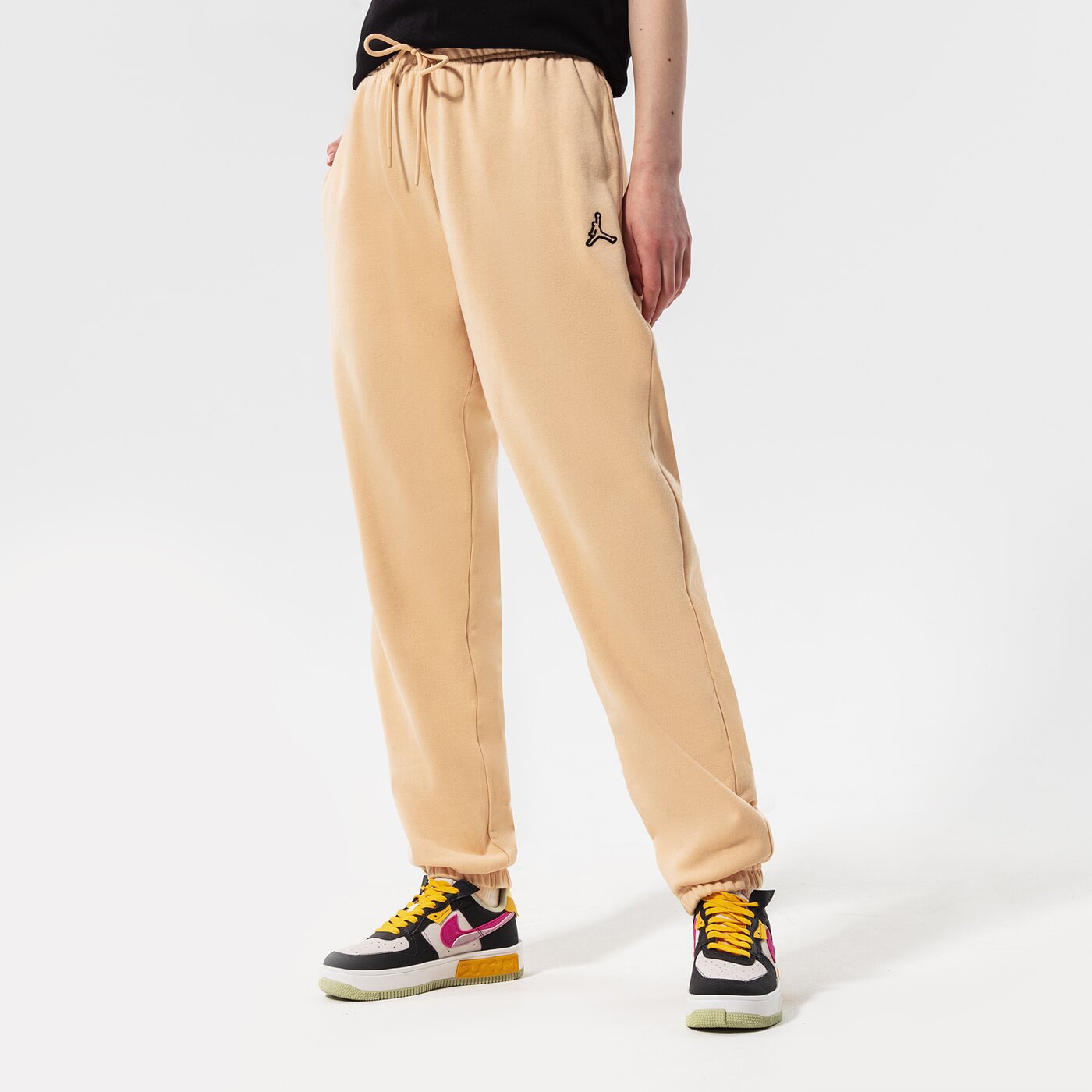 Дамски панталони JORDAN ПАНТАЛОНИ W J FLC PANT CORE dn4575-268 цвят бежов