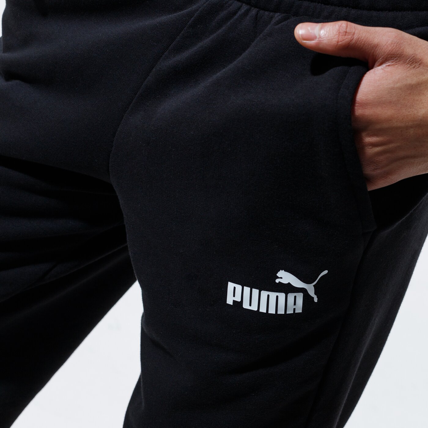 Мъжки панталони PUMA ПАНТАЛОНИ ESS LOGO TR CL 58671601 цвят черен