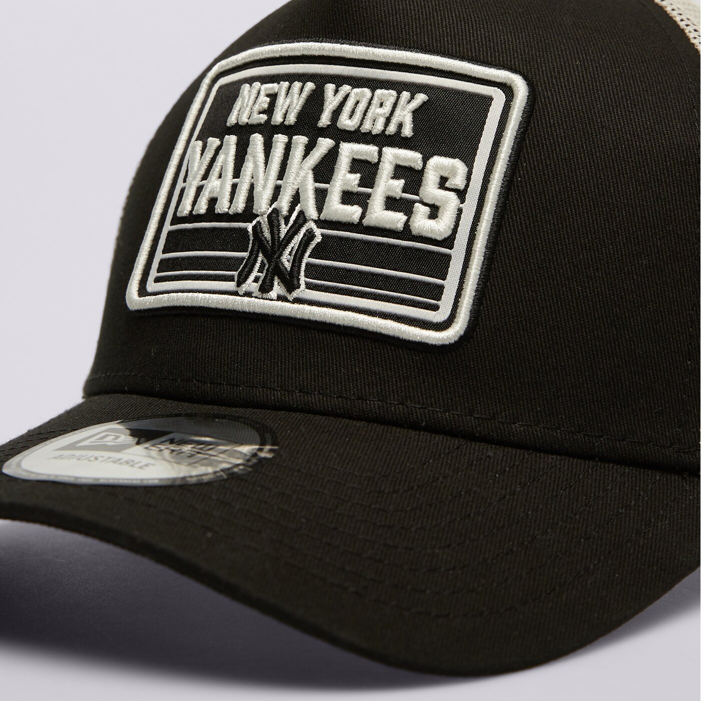 Мъжка шапка с козирка NEW ERA ШАПКА MLB PATCH TRUCKER NYY NEW YORK YANKEES 60667680 цвят черен