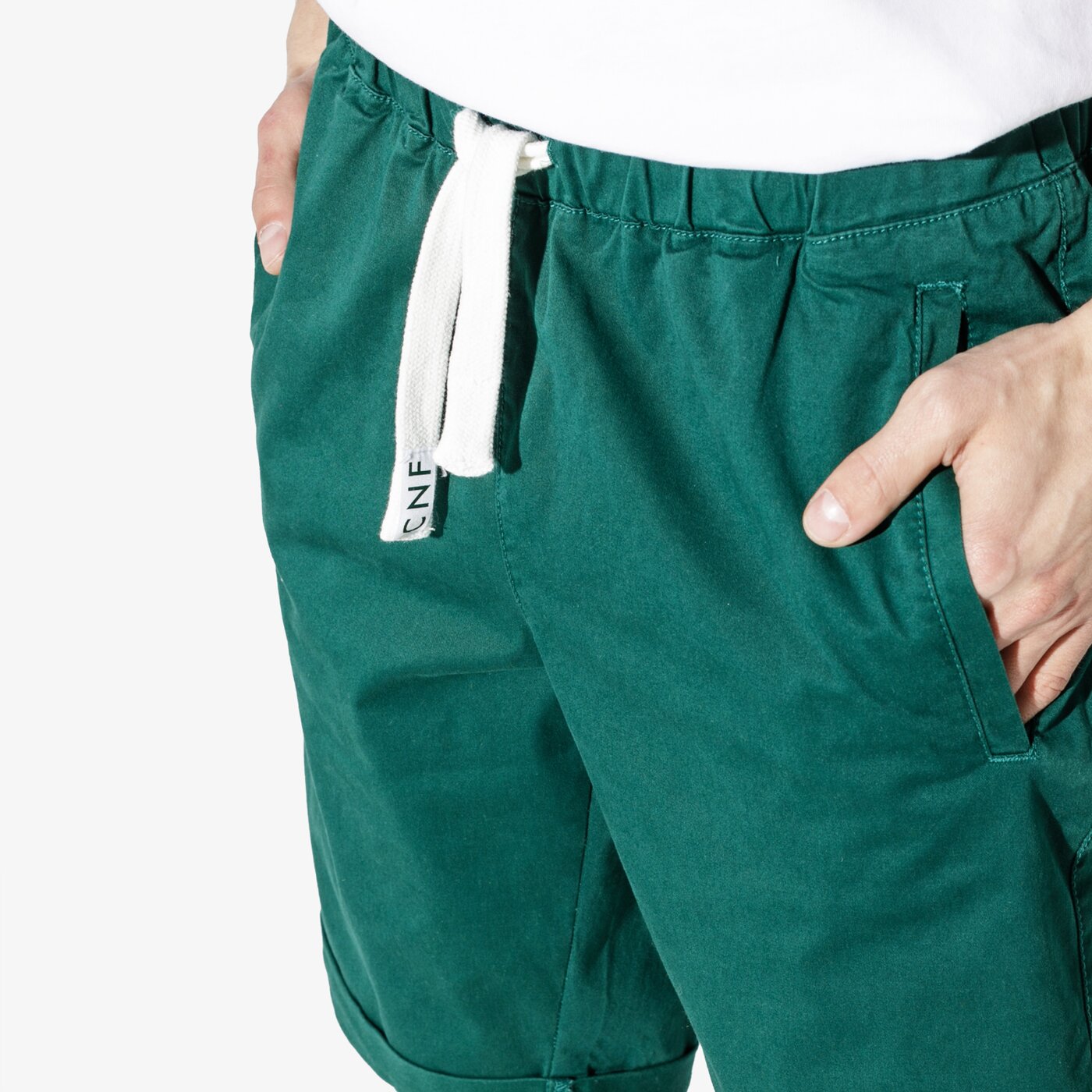 Мъжки къси панталони CONFRONT ШОРТИ CNF BASIC SHORTS cf19szm32003 цвят зелен