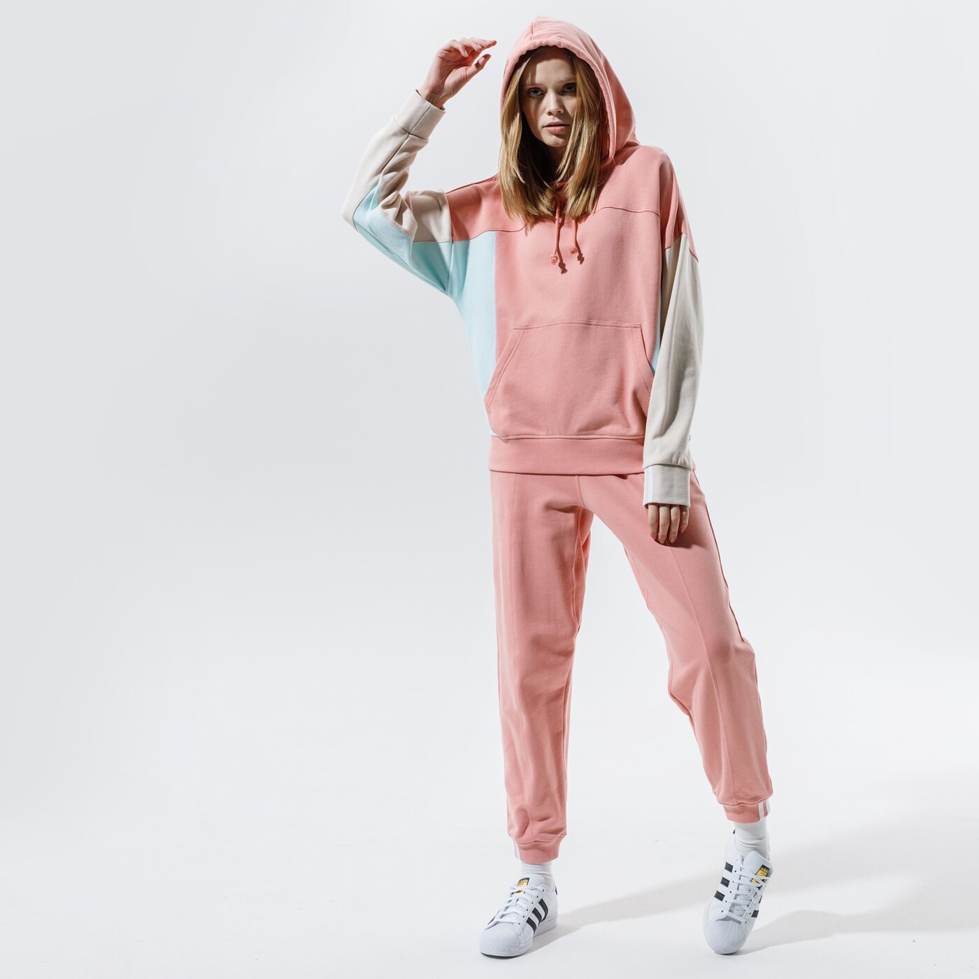 Дамски суичър ADIDAS СУИТЧЪР С КАЧУЛКА R.Y.V. HOODIE gd3076 цвят многоцветен