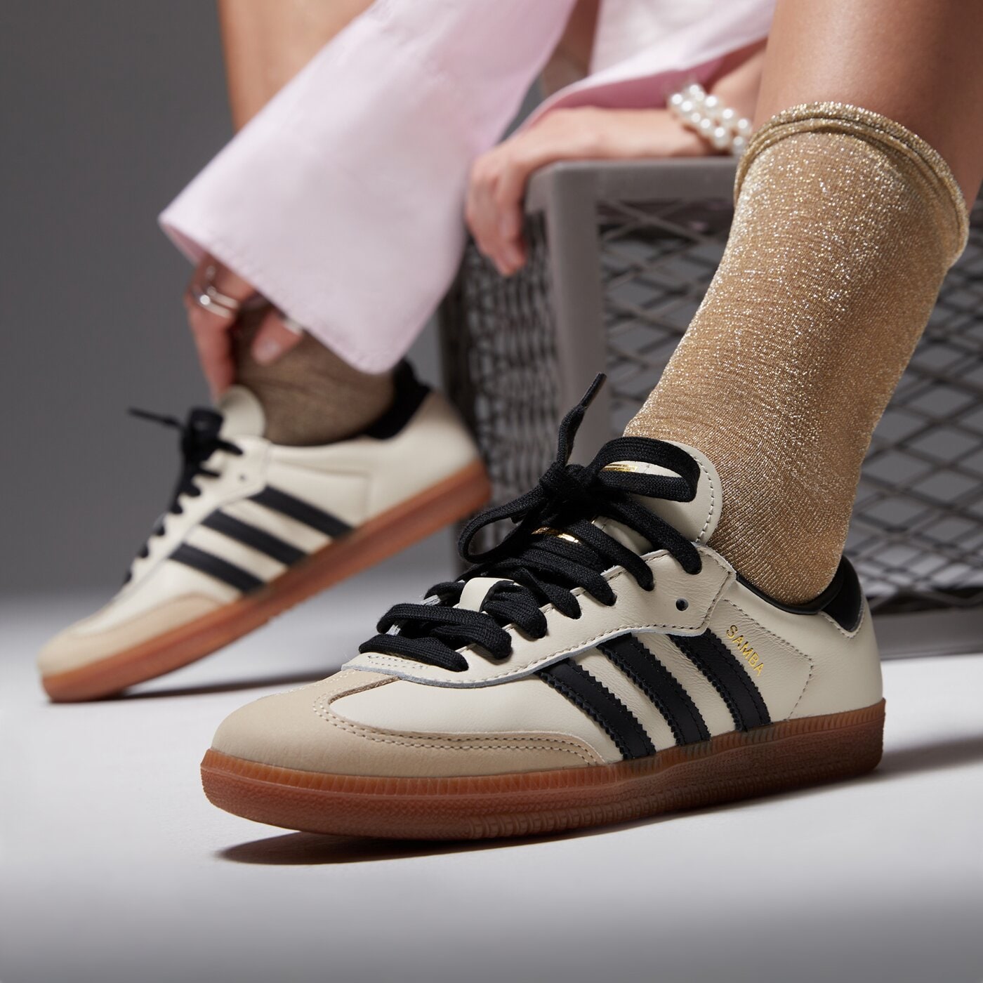 Дамски маратонки ADIDAS SAMBA OG W id0478 цвят бежов