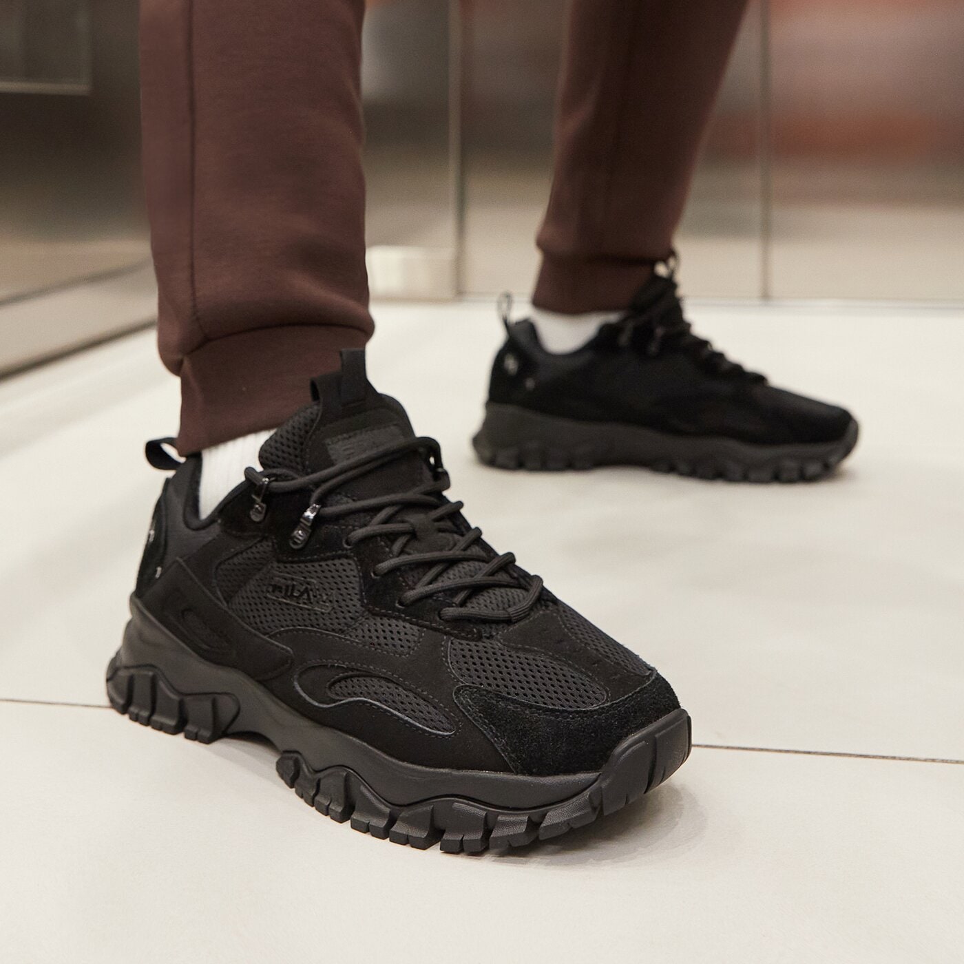 Мъжки туристически обувки FILA RAY TRACER TR 2 1rm02398010 цвят черен