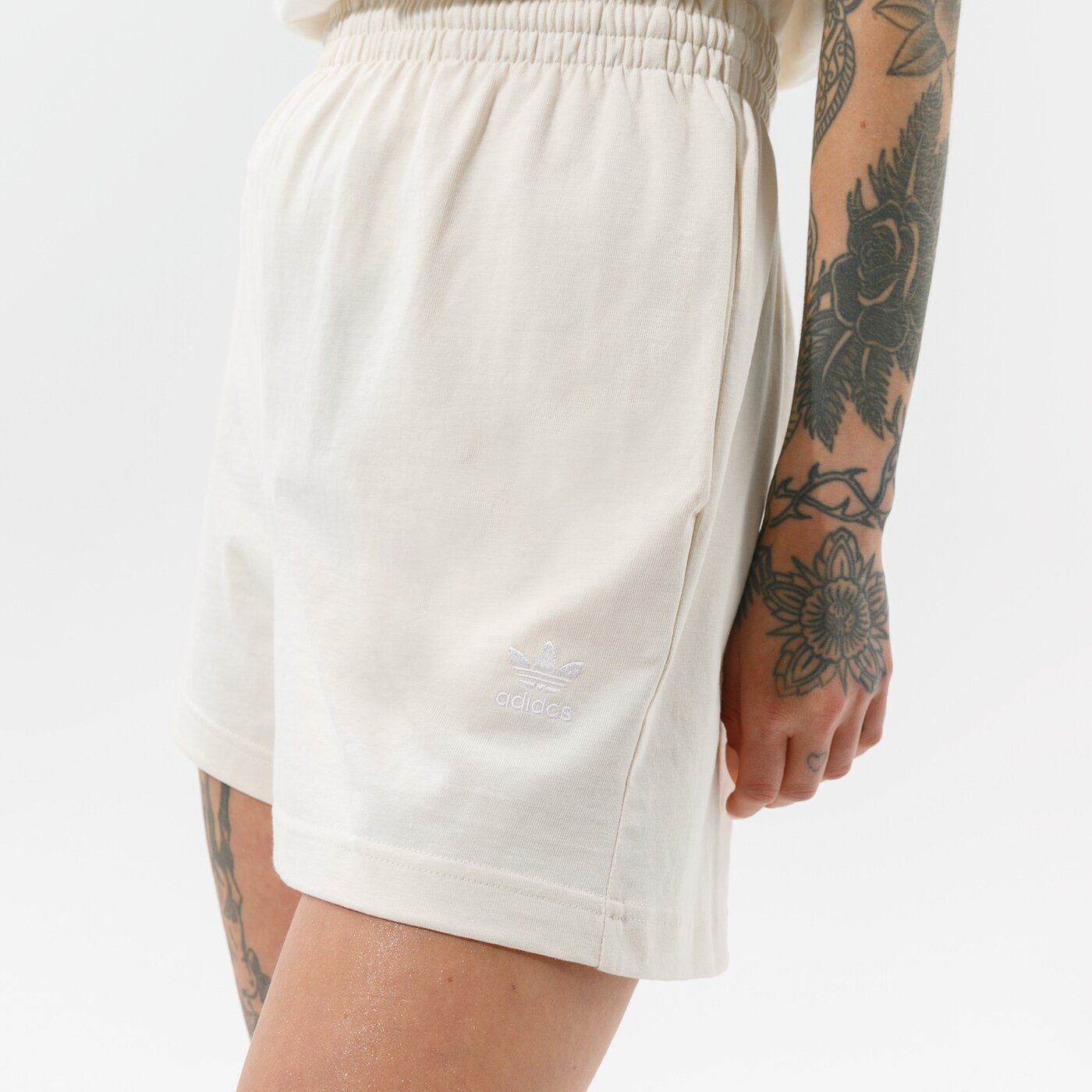 Дамски къси панталони ADIDAS ШОРТИ SHORTS h37886 цвят бежов