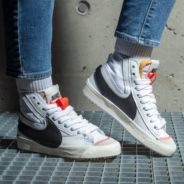 Дамски маратонки NIKE BLAZER MID '77 JUMBO dq1471-100 цвят бял