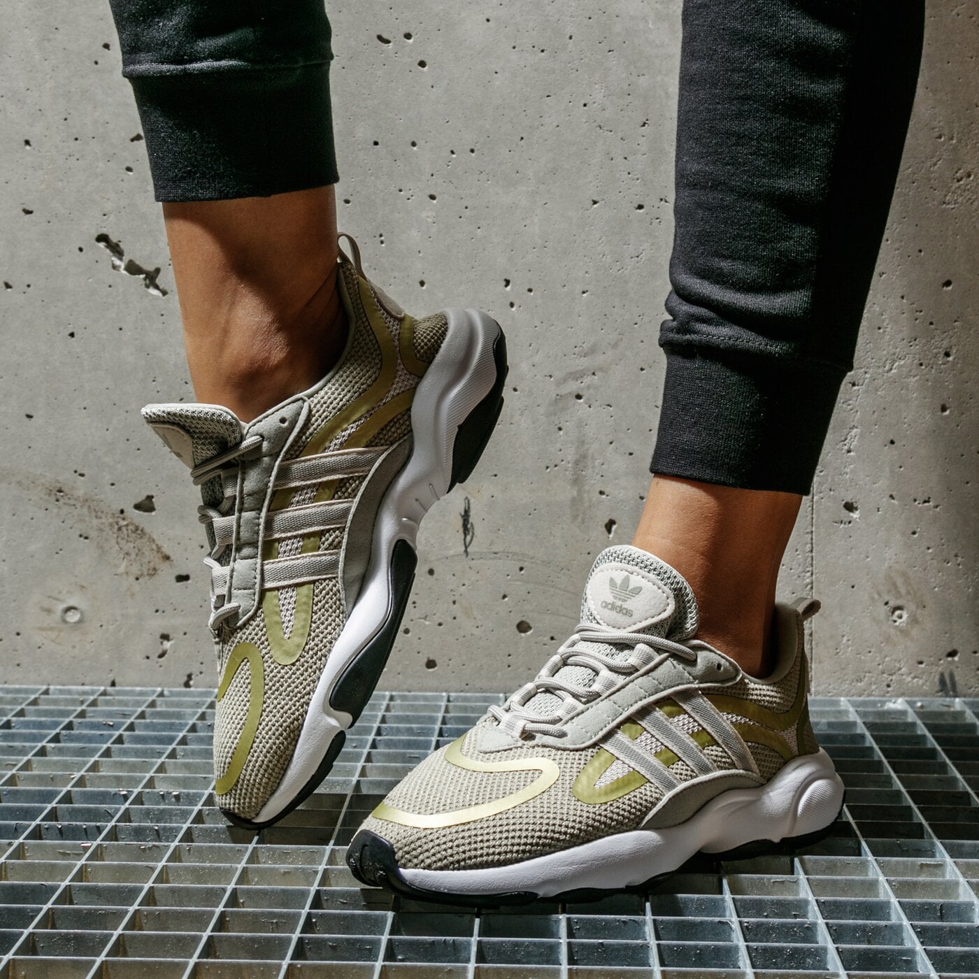 Детски маратонки ADIDAS HAIWEE J ef5768 цвят сив