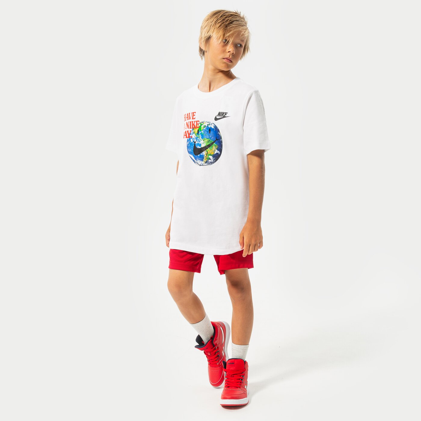 Детска тениска NIKE ТЕНИСКА B NSW TEE HBR STMNT 1 BOY do1809-100 цвят бял