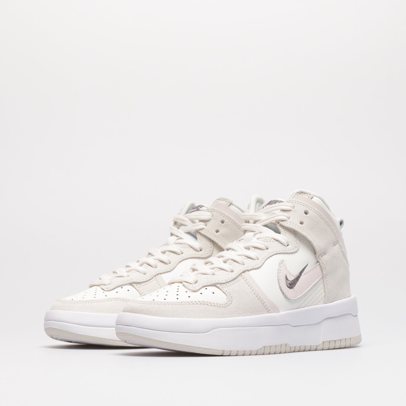 Дамски маратонки NIKE WMNS DUNK HIGH UP dh3718-108 цвят бял