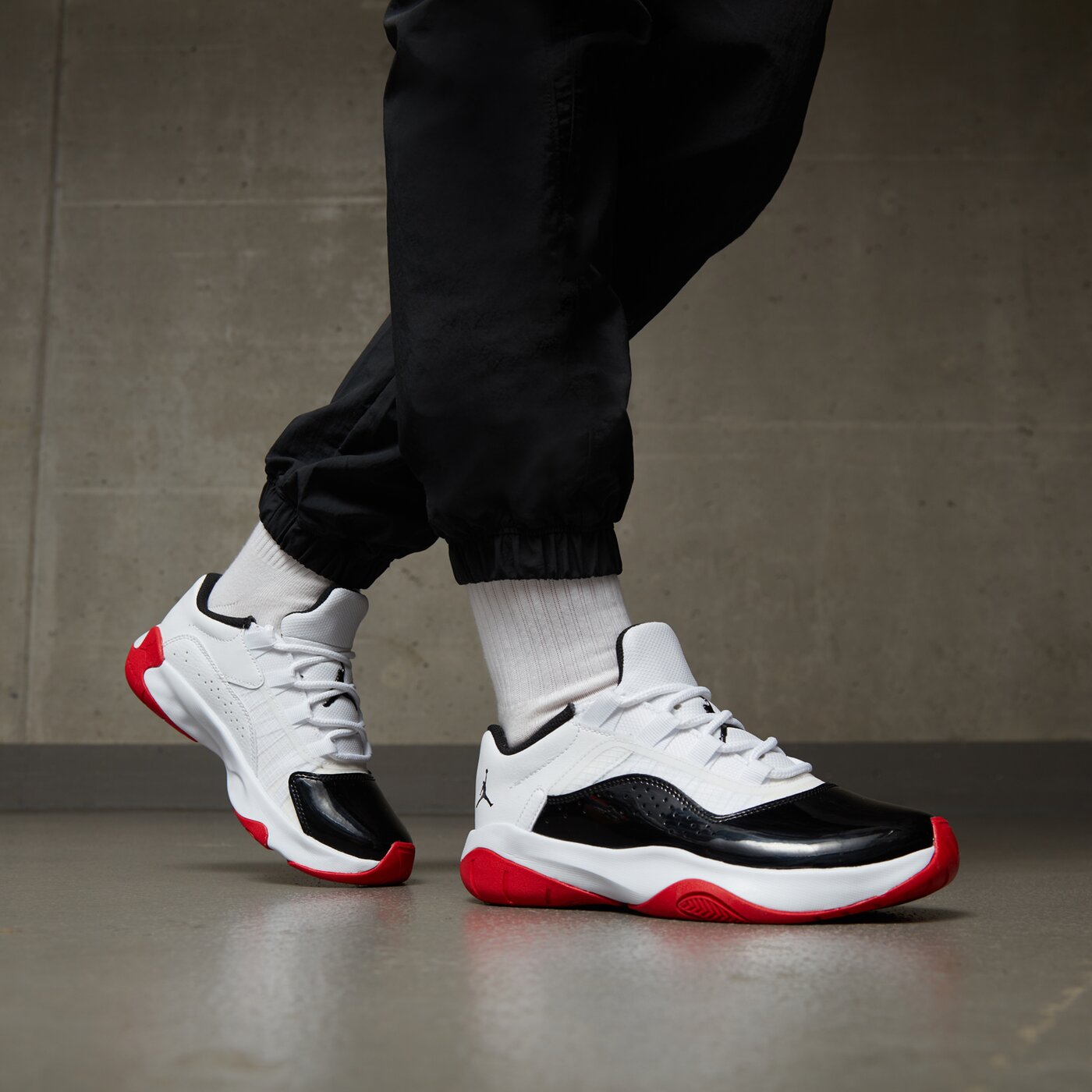 Детски маратонки AIR JORDAN 11 CMFT LOW BG  cz0907-102 цвят бял