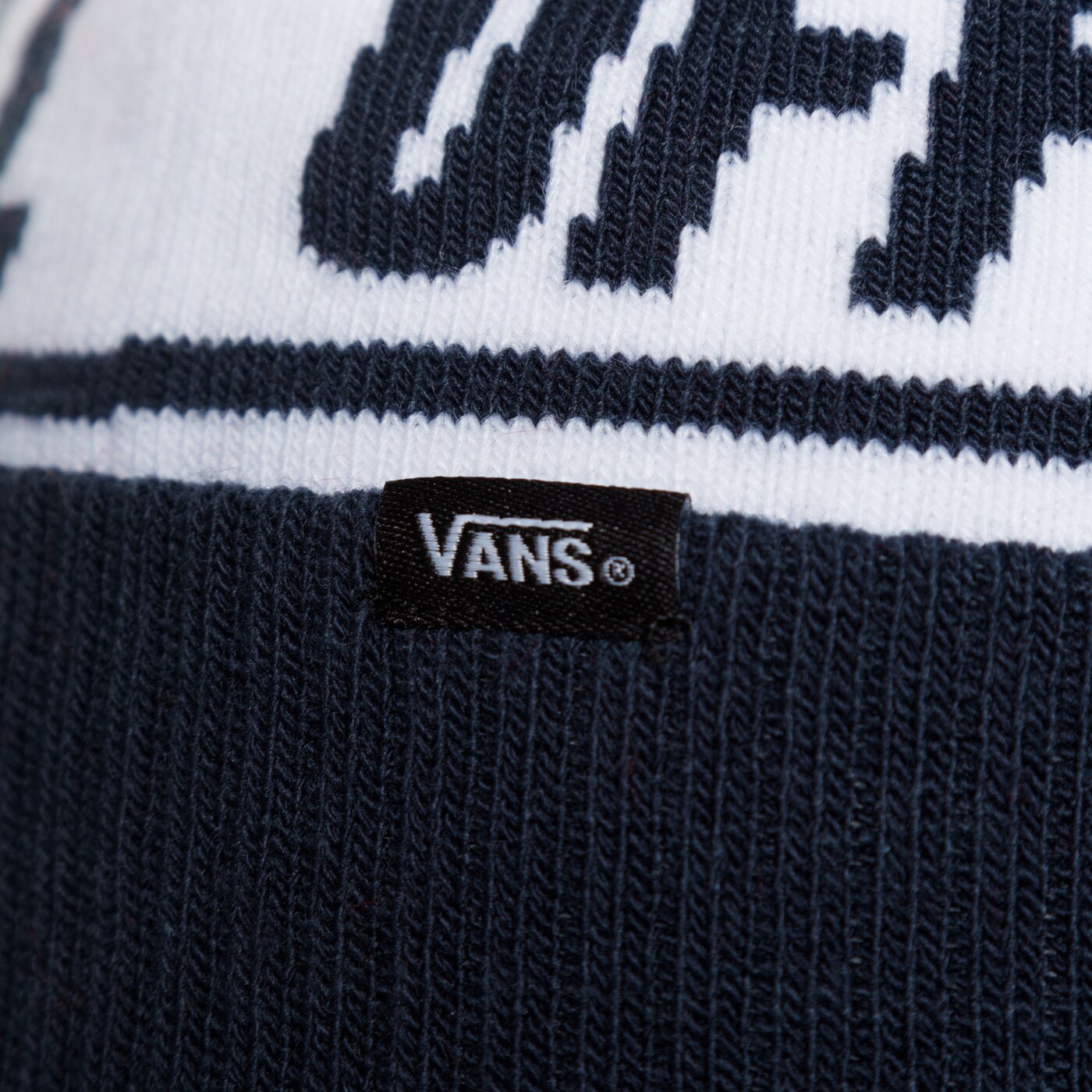 Дамска зимна шапка VANS ЗИМНА ШАПКА MN OFF THE WALL POM BEANIE vn0a2yr7ky91 цвят многоцветен