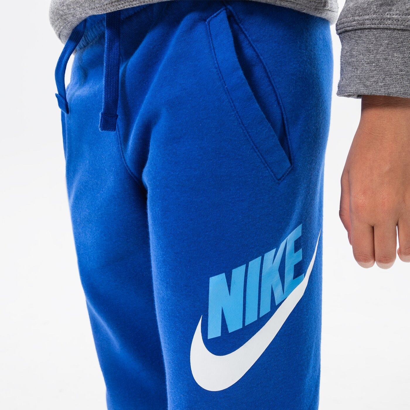 Детски панталони NIKE ПАНТАЛОНИ NIKE SPORTSWEAR CLUB FLEECE BOY cj7863-481 цвят син