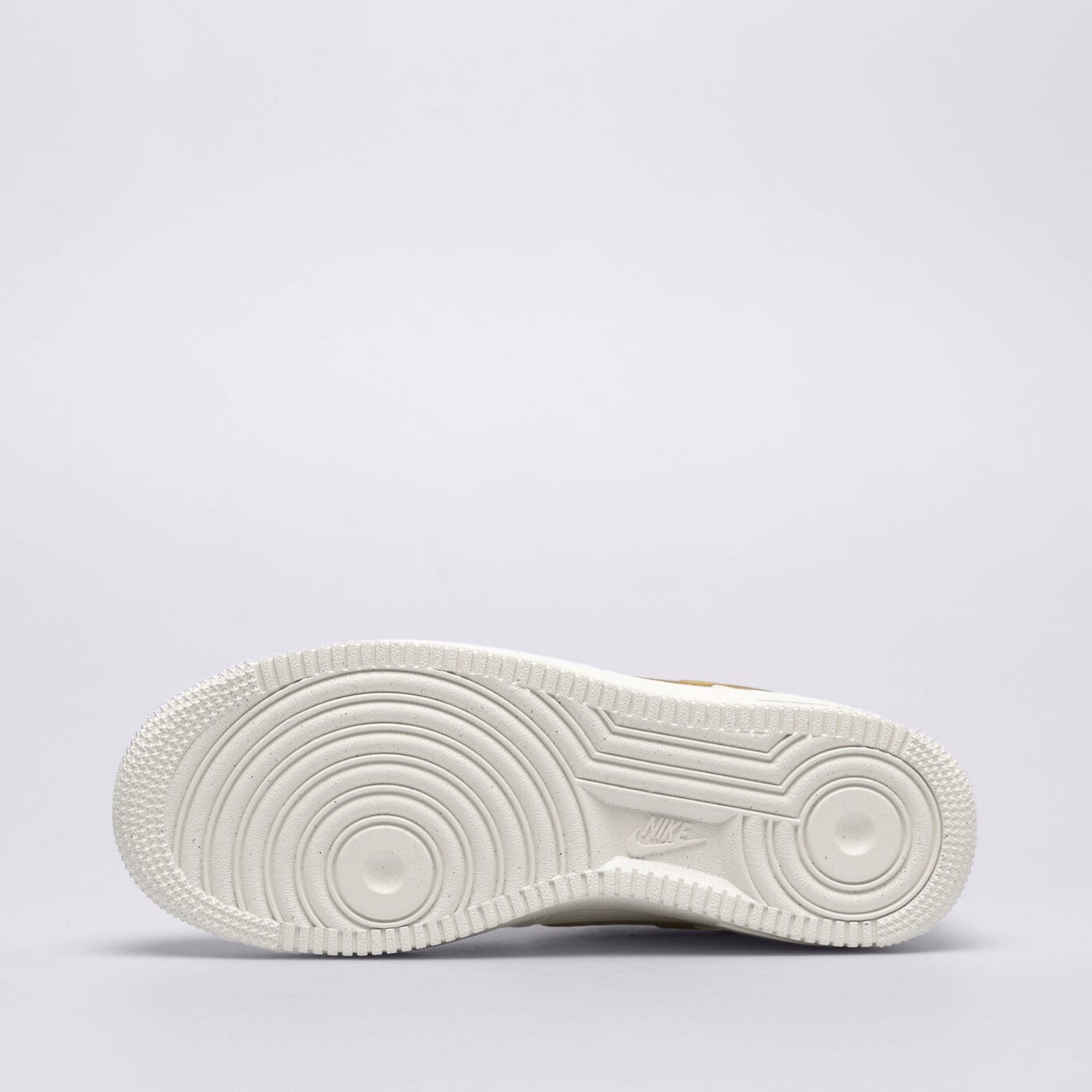 Дамски маратонки NIKE W AIR FORCE 1 '07 NEXT NATURE dv3808-101 цвят бял