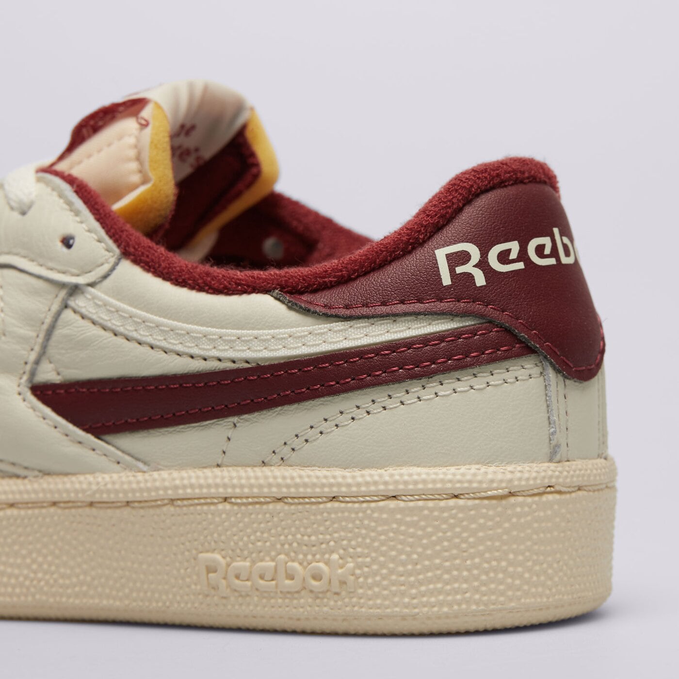 Дамски маратонки REEBOK CLUB C REVENGE VINTAGE 100233964w цвят бял