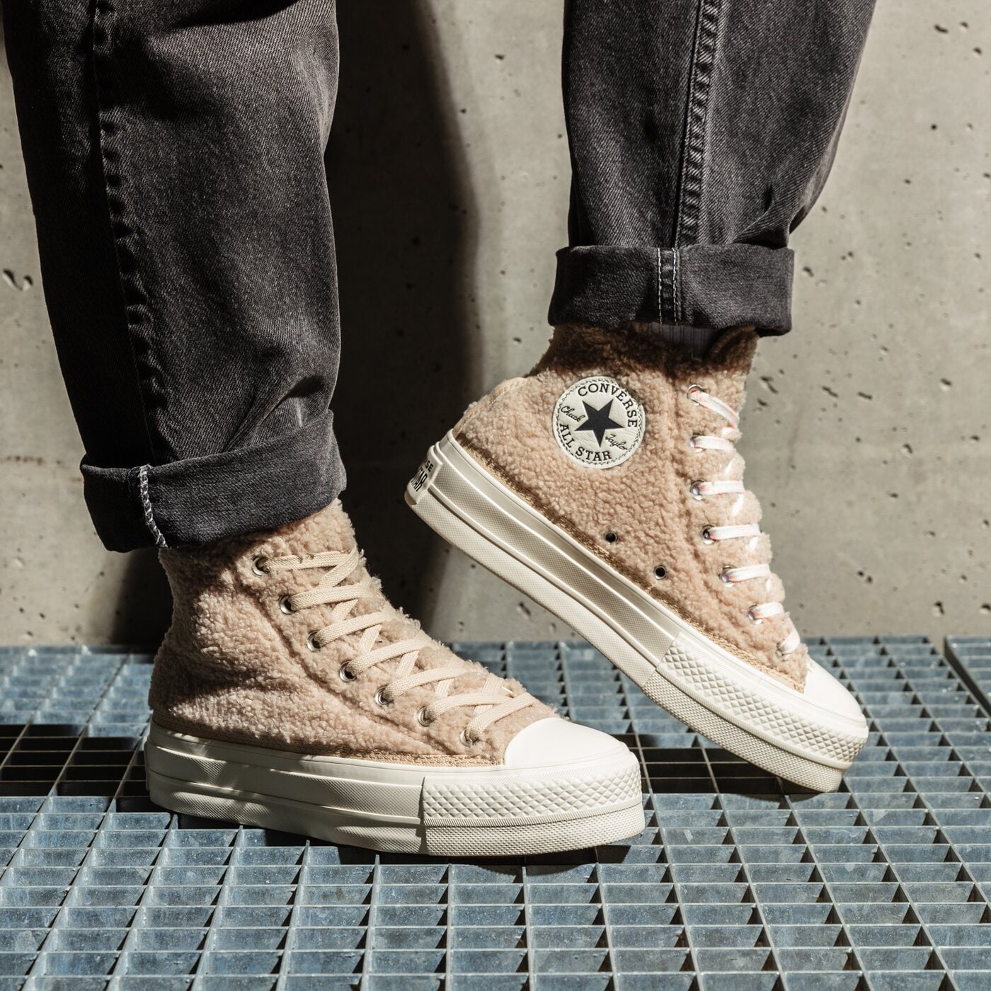 Дамски маратонки CONVERSE CHUCK TAYLOR ALL STAR LIFT 570024c цвят розов