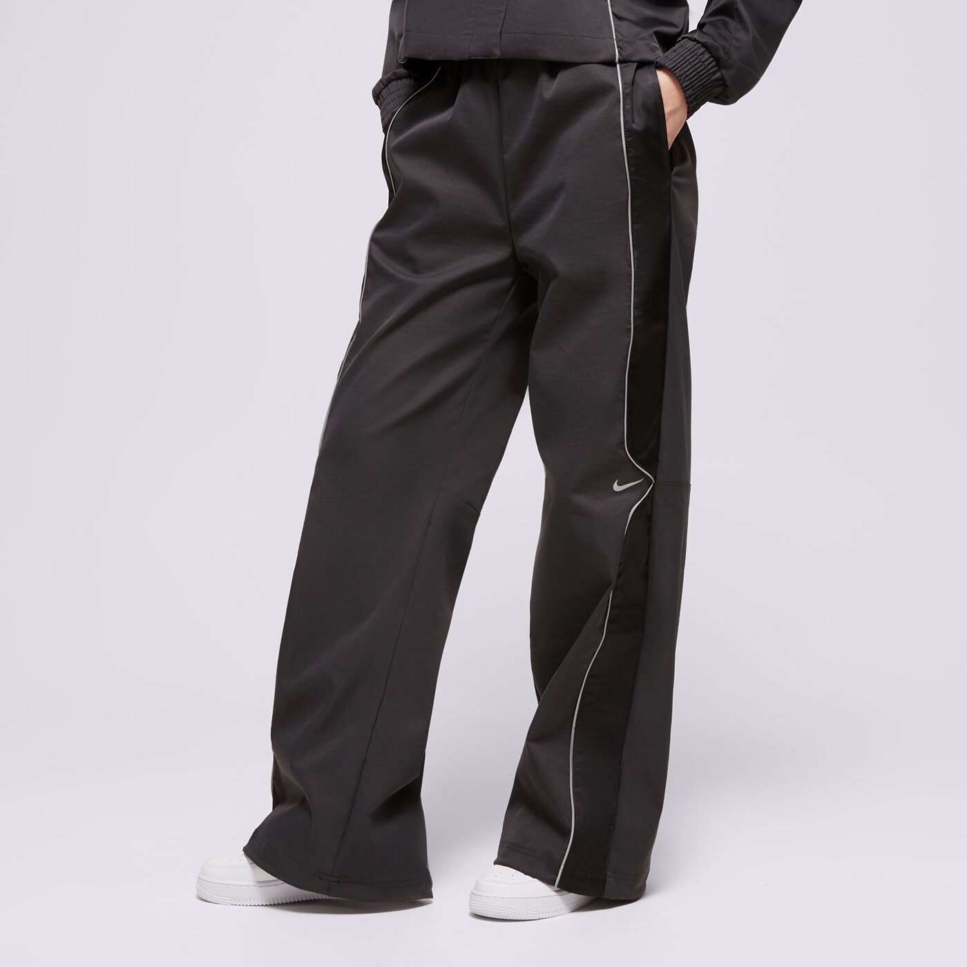 Дамски панталони NIKE ПАНТАЛОНИ W NSW WVN PNT SW hq3751-010 цвят черен